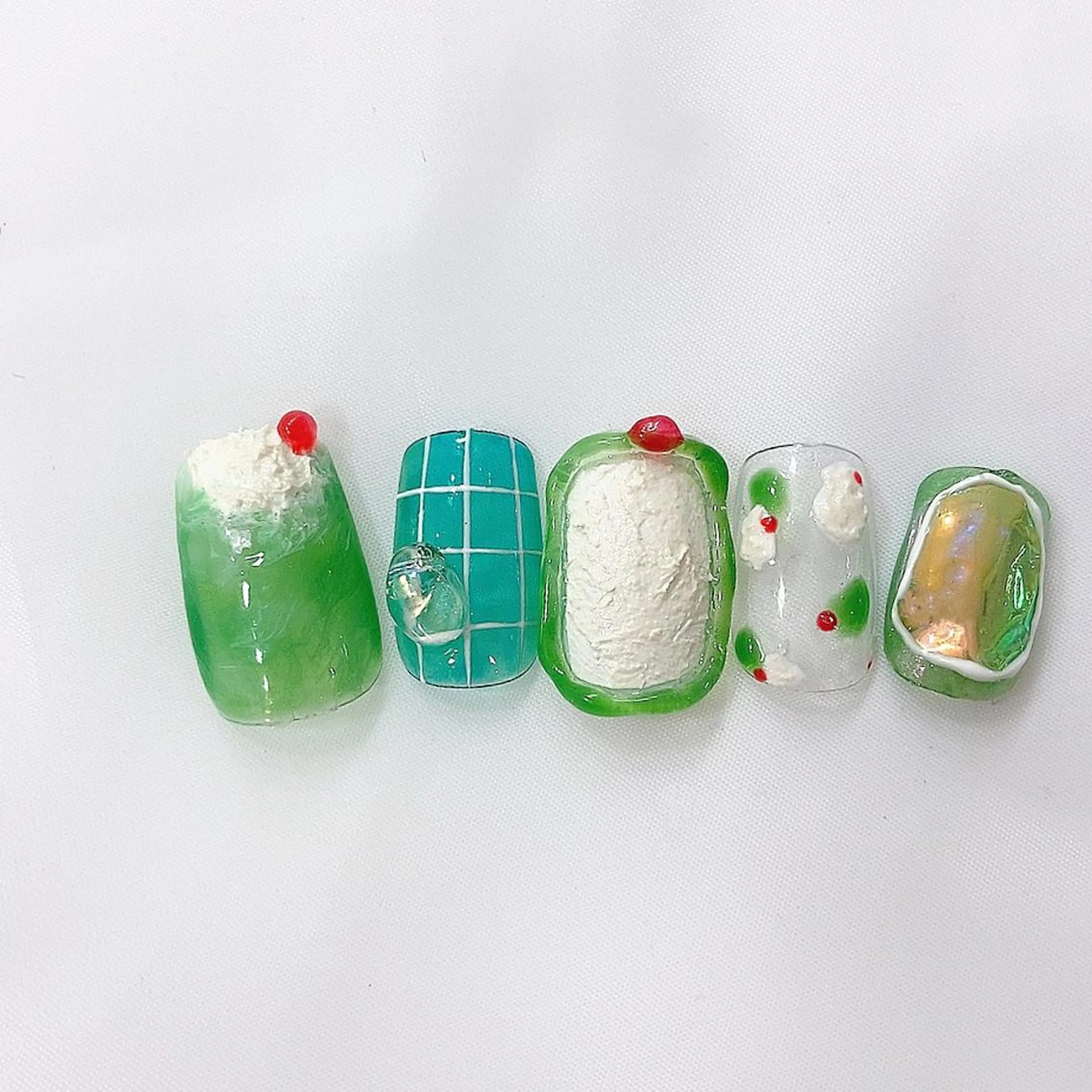 ネイル mimi nail✧︎*。のネイルデザイン