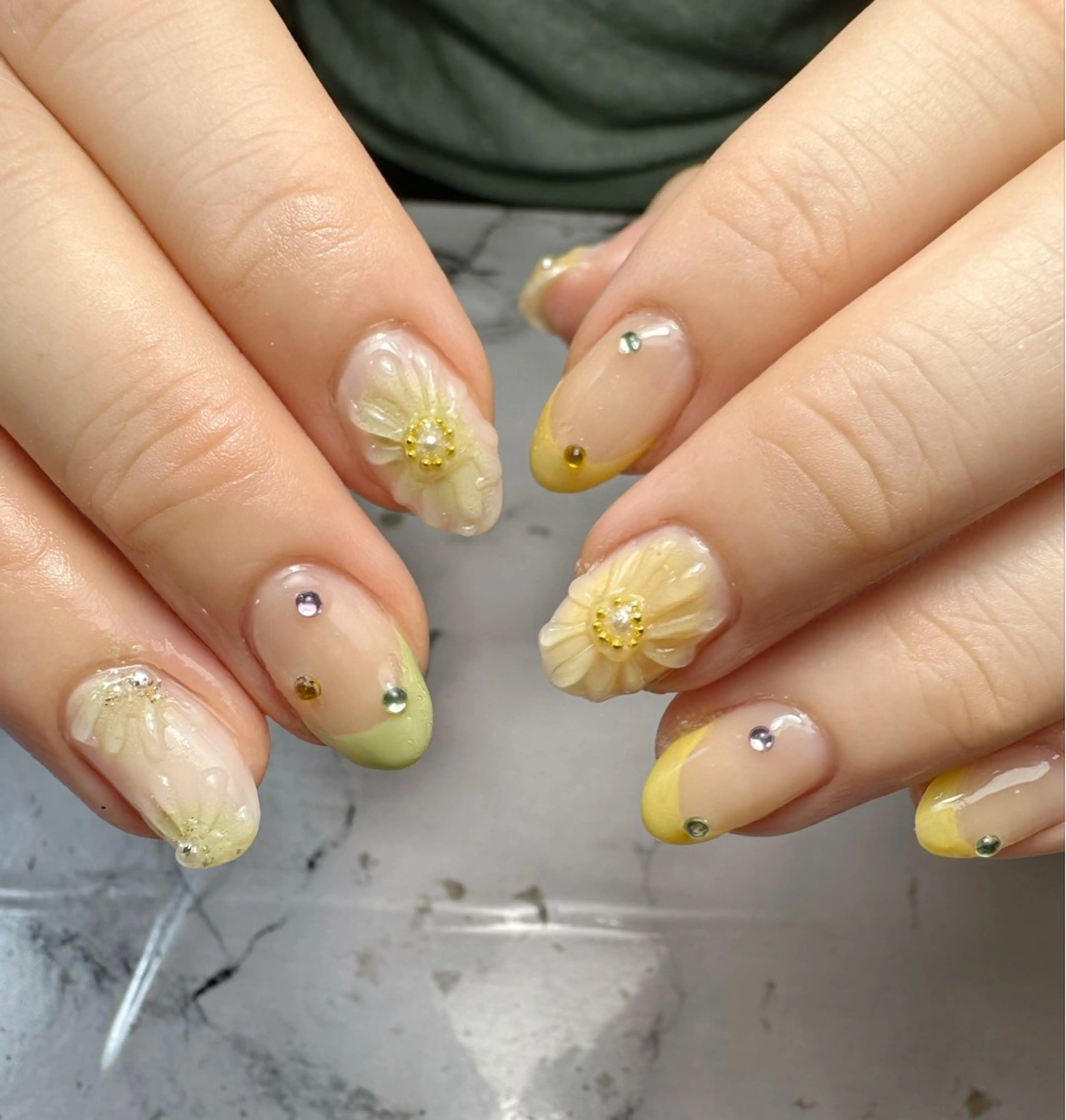 ネイル 新山 聖のネイルデザイン