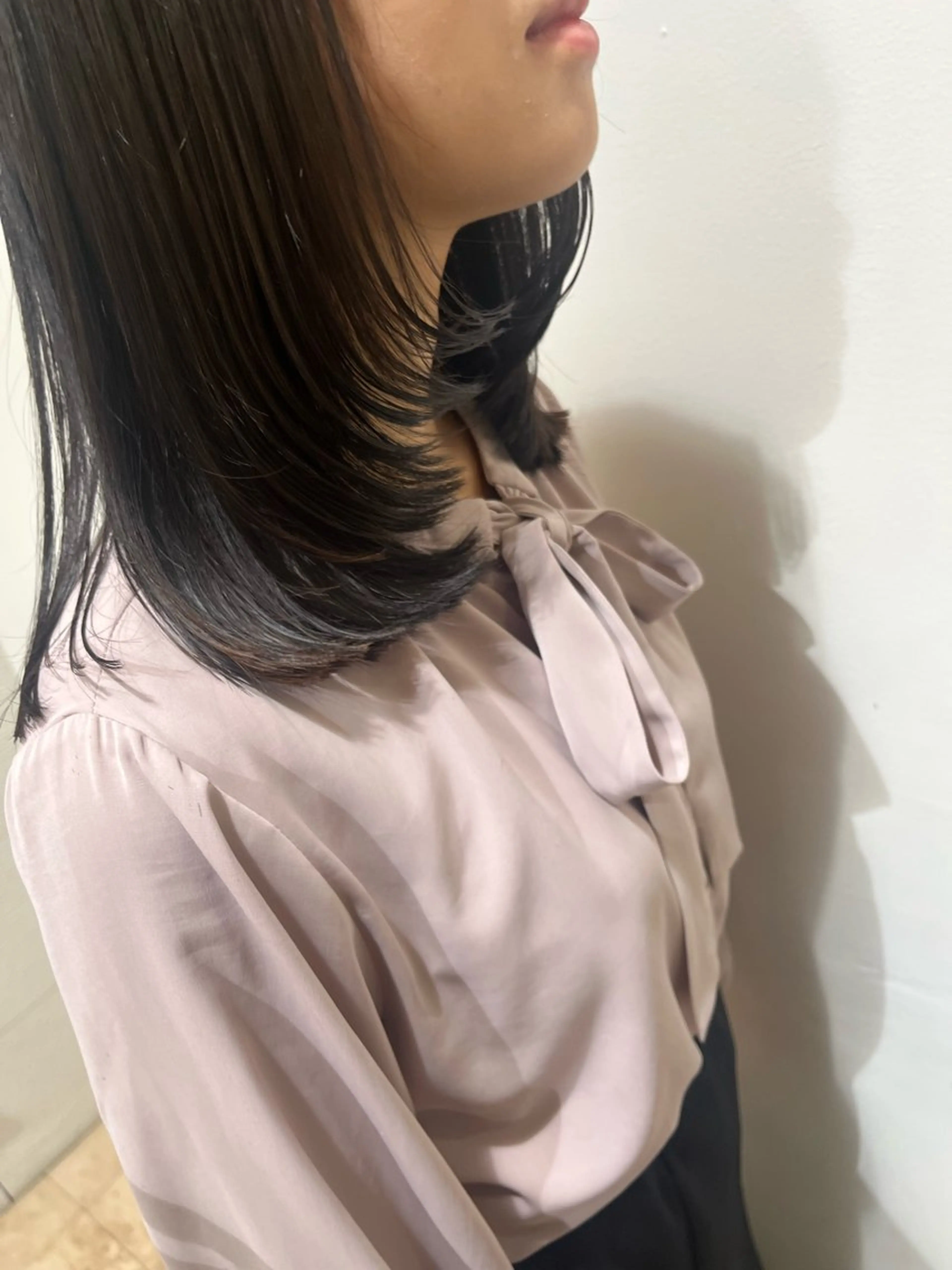 ミディアム 顔まわりレイヤー 顔周りカット レイヤーカット カット かすみ  ︎︎のヘアスタイル