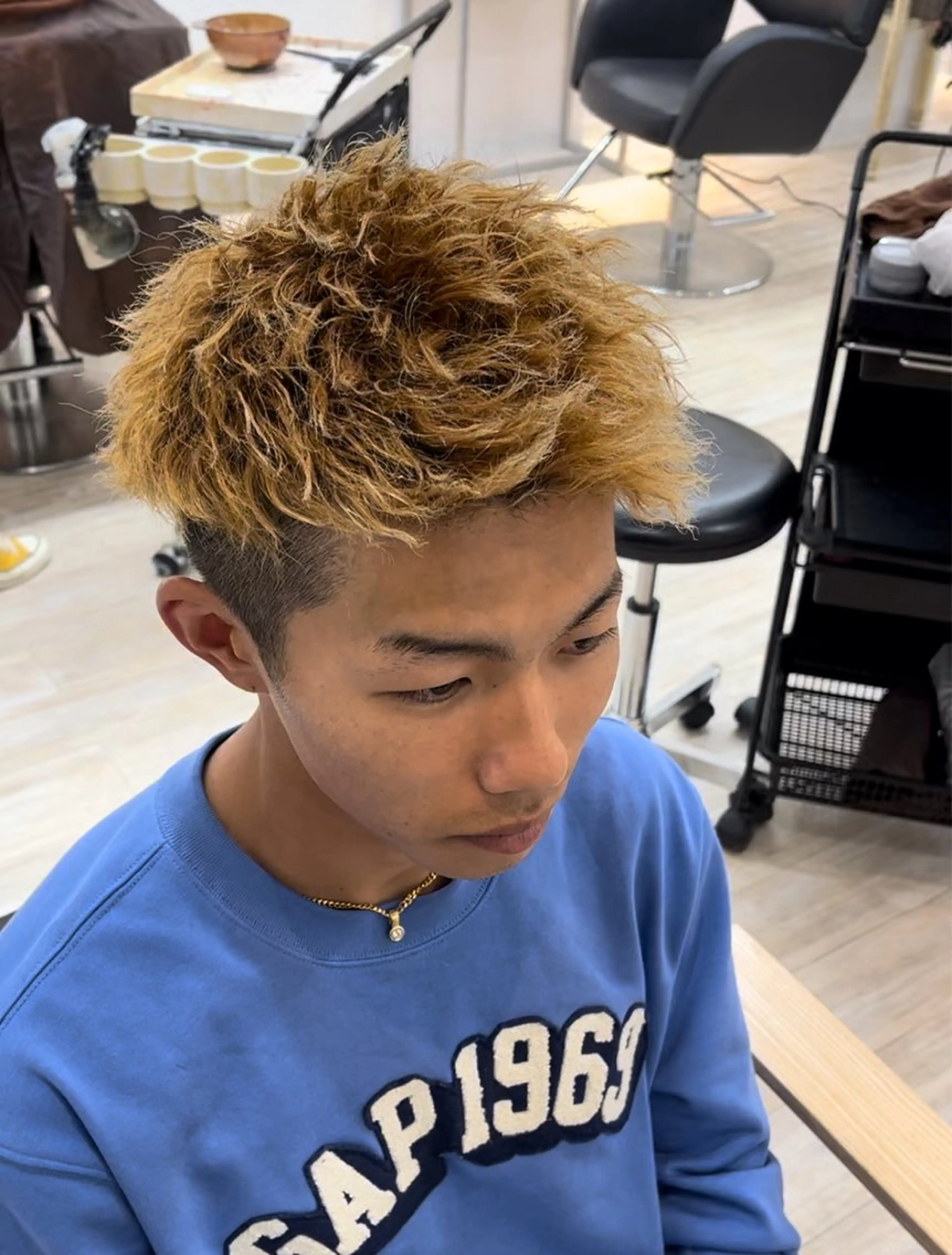 ショート パーマ メンズ 嵯峨 大地／パーマ／ ハード系／特殊系のヘアスタイル