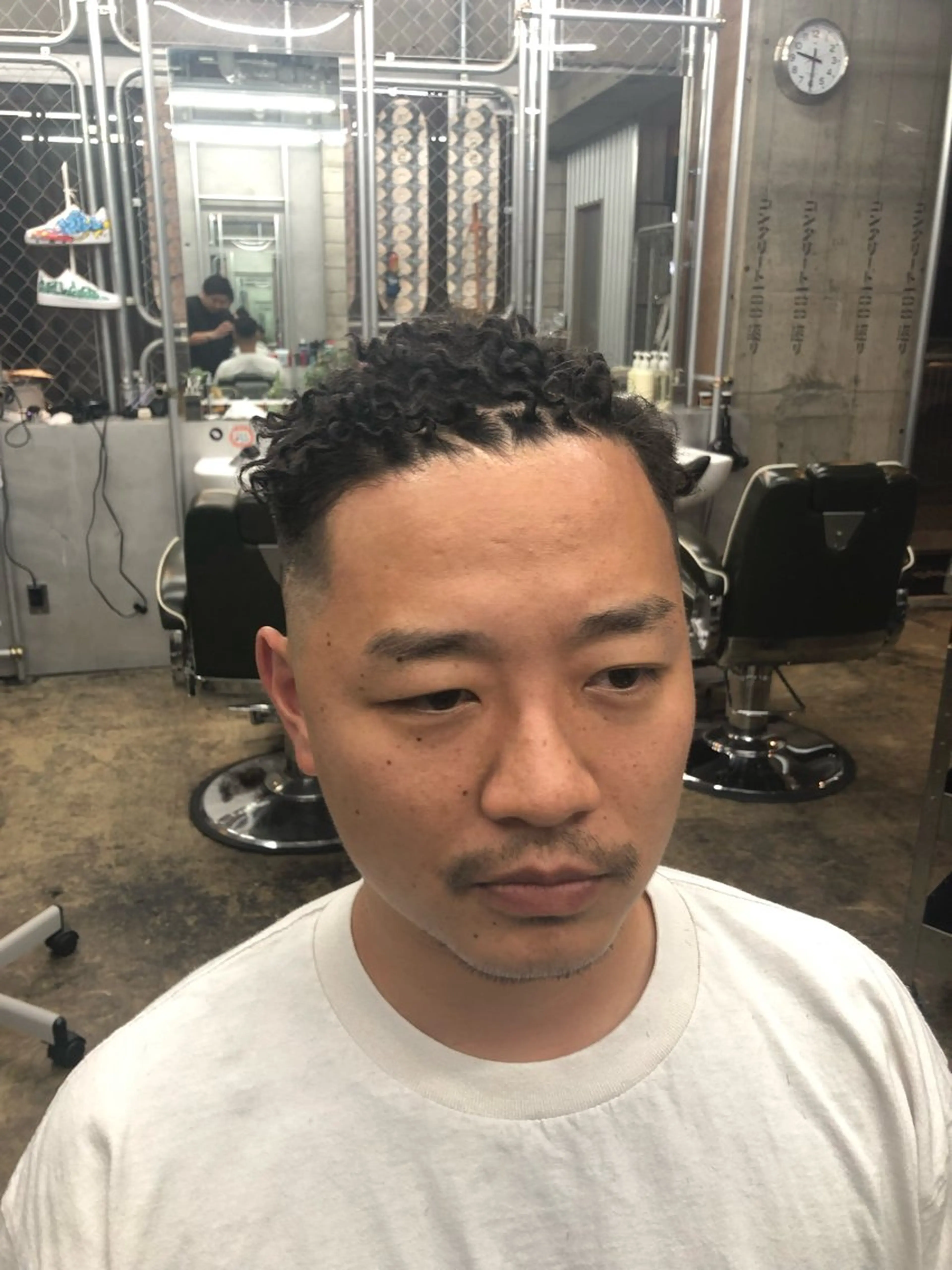 ショート パーマ メンズ 古橋 卓弥のヘアスタイル