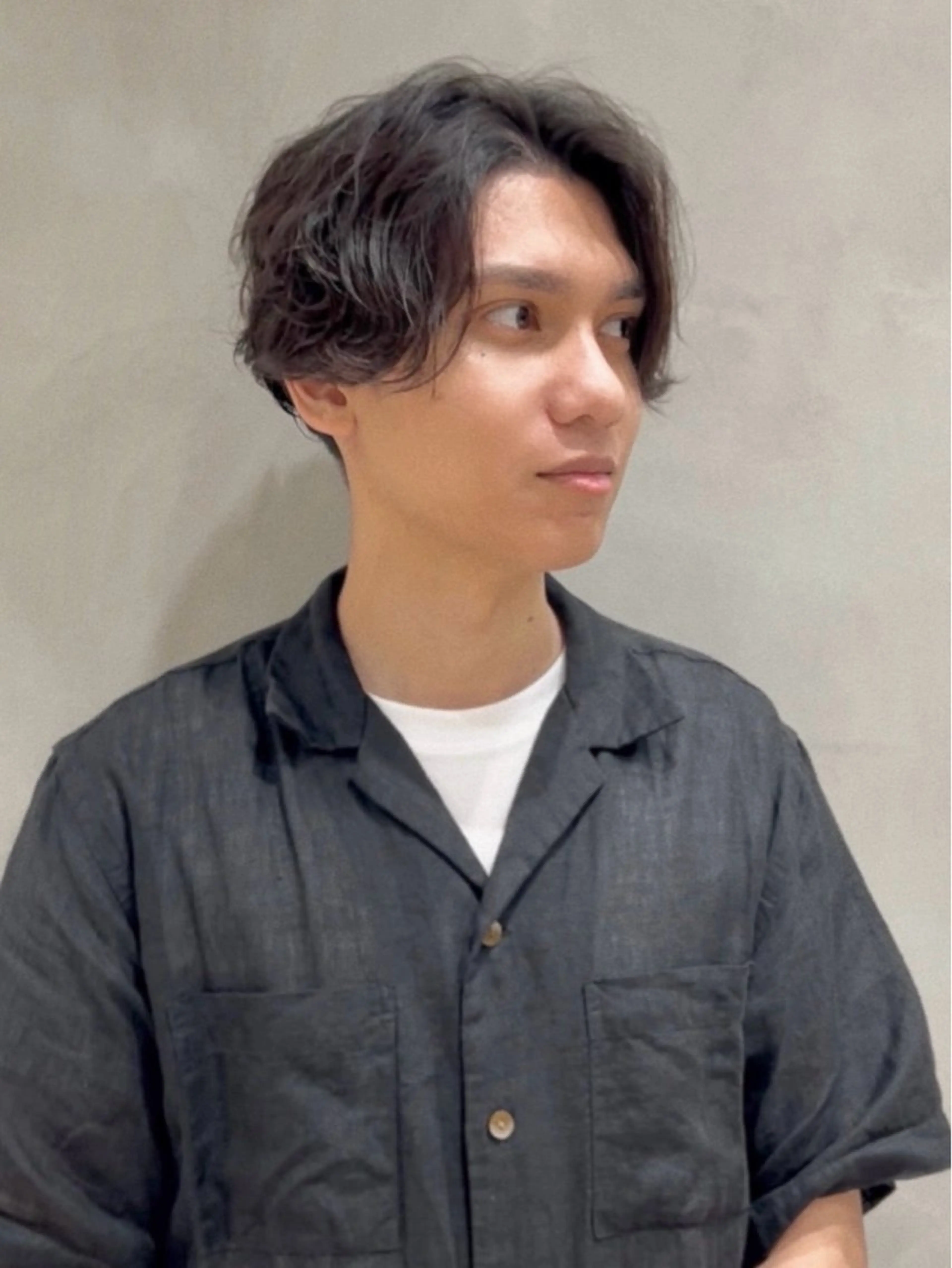 パーマ メンズ yuu 🪴 透明感 カラー/メンズパーマのヘアスタイル