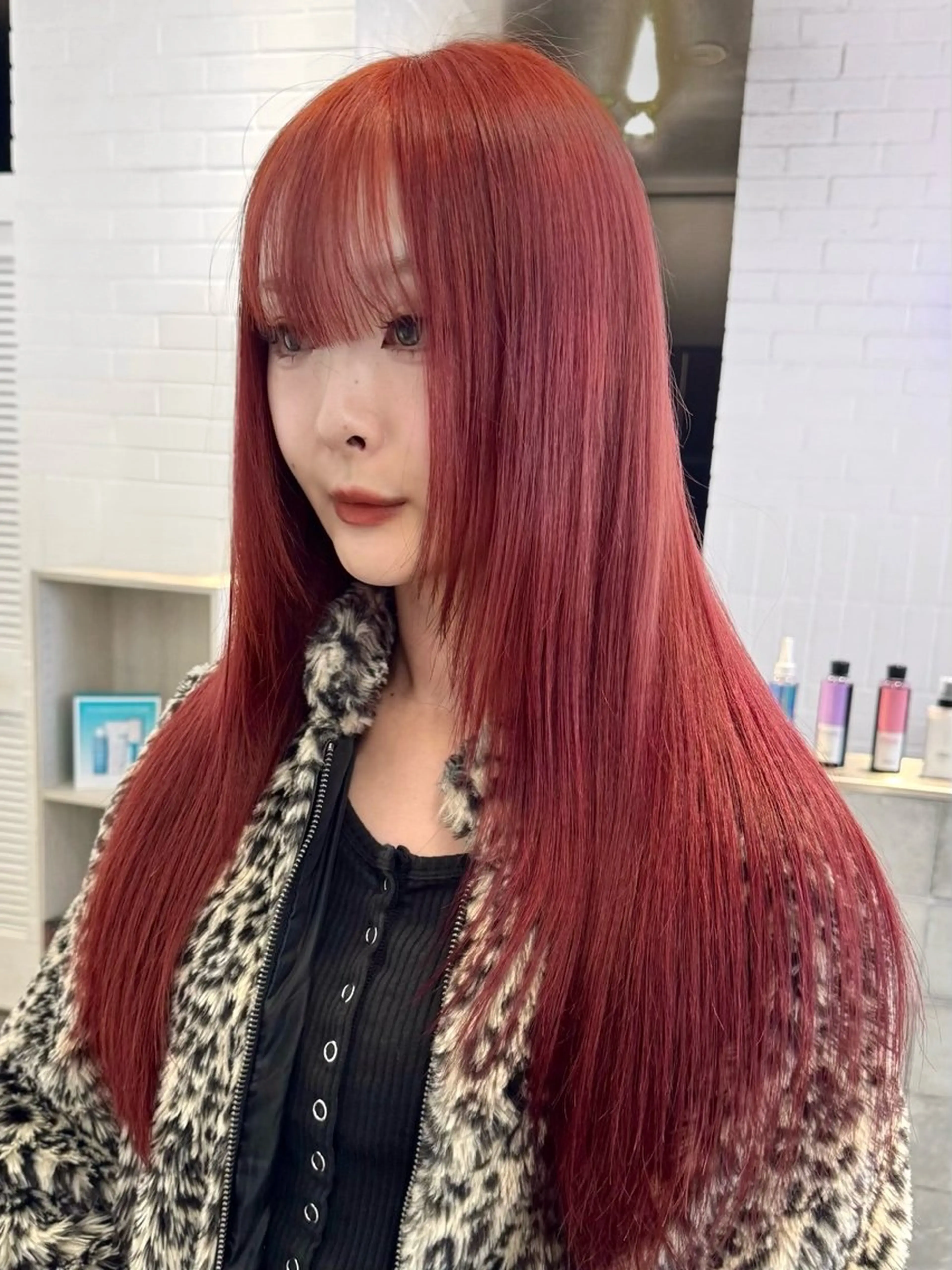 セミロング カラー ヘアアレンジ カット ヘアカラー トリートメント ヘッドスパ ヘアセット 顔周りカット×透明感 カラー💫AINAのヘアスタイル