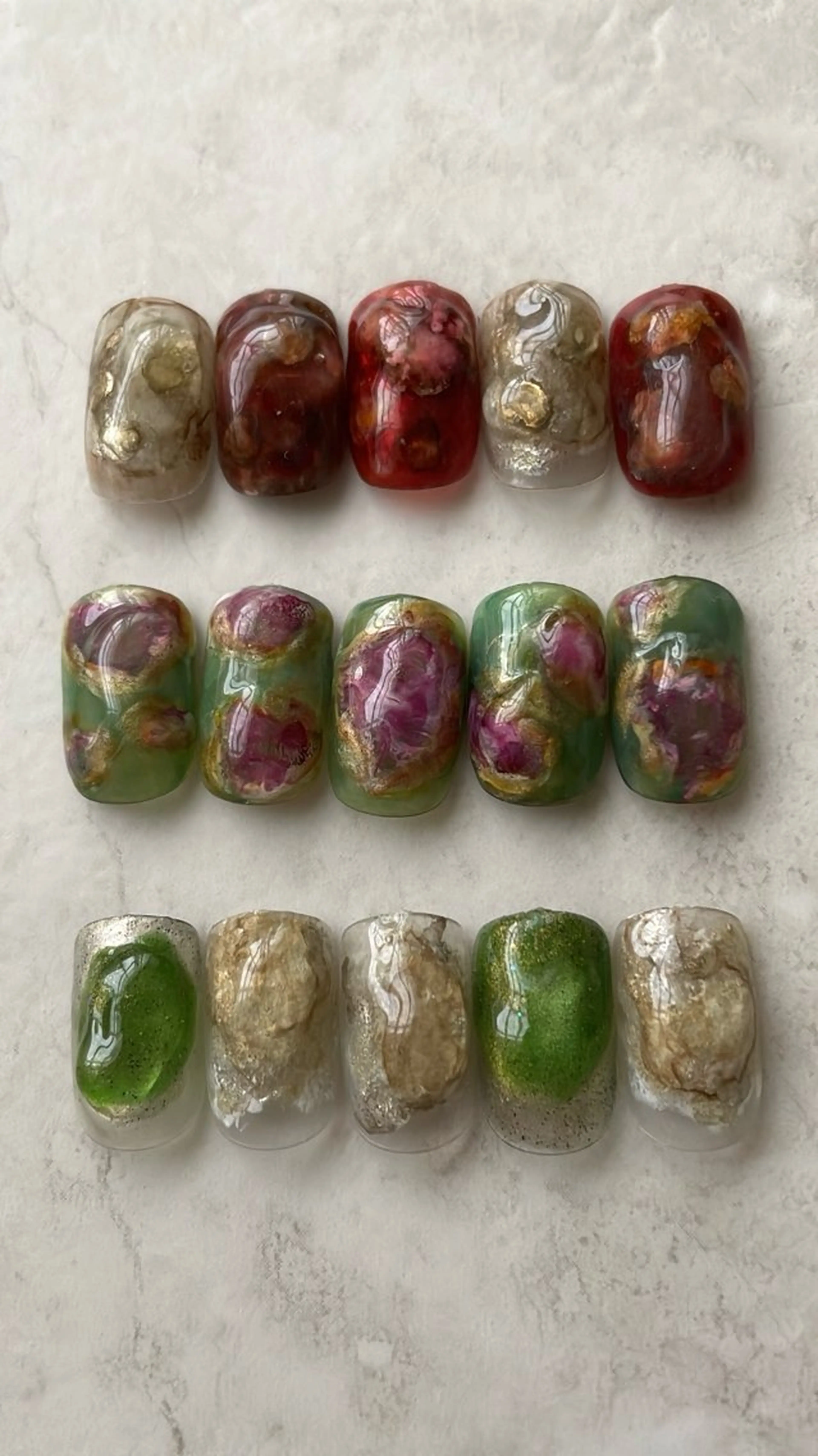 ネイル マグネットネイル ニュアンスネイル シンプルネイル 夏ネイル "achoe" コエ HARUNAのネイルデザイン