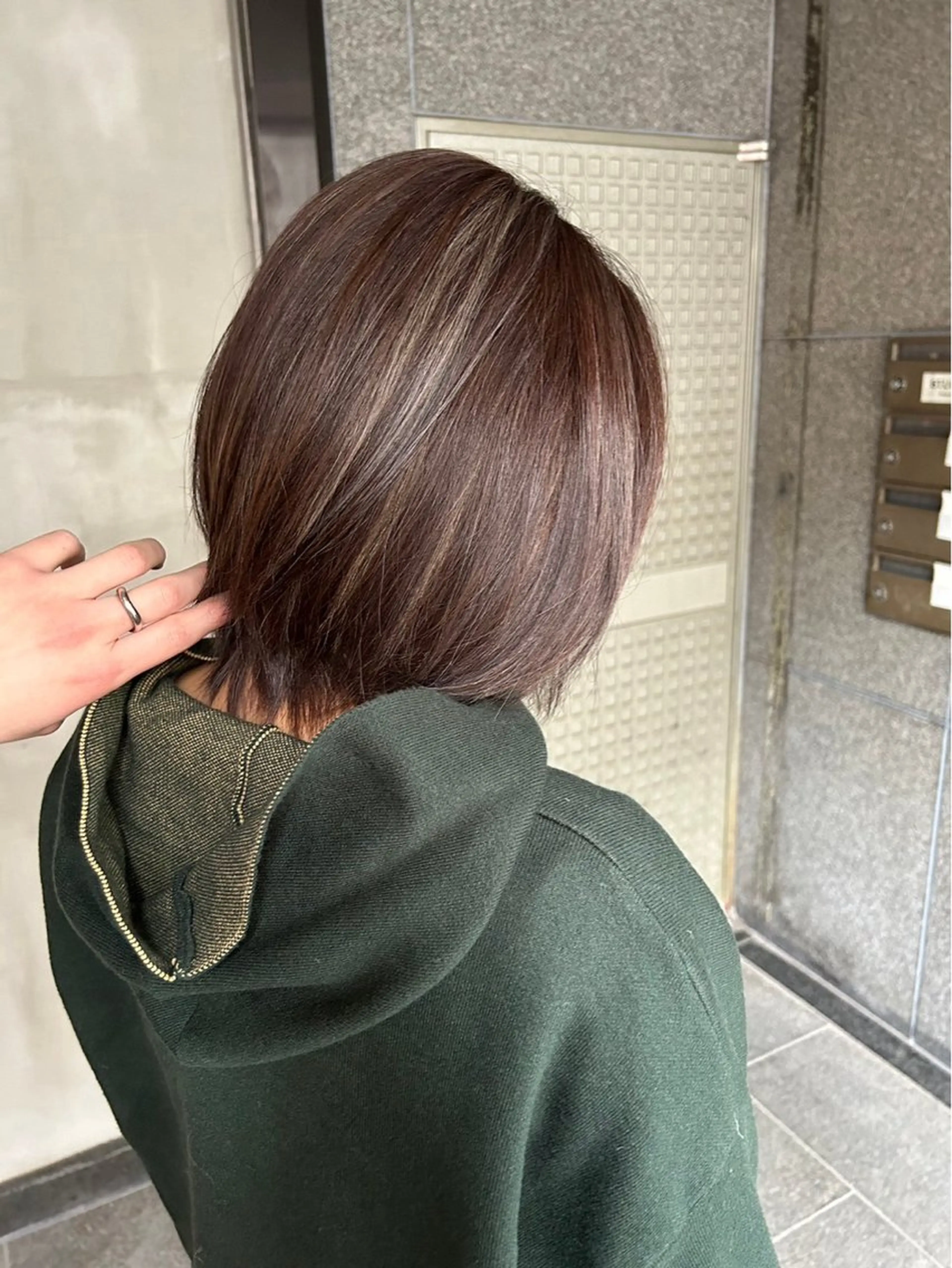 ミディアム カラー カット ヘアカラー トリートメント 脱白髪染め❕白髪 ぼかし特化🌟ヨコタのヘアスタイル