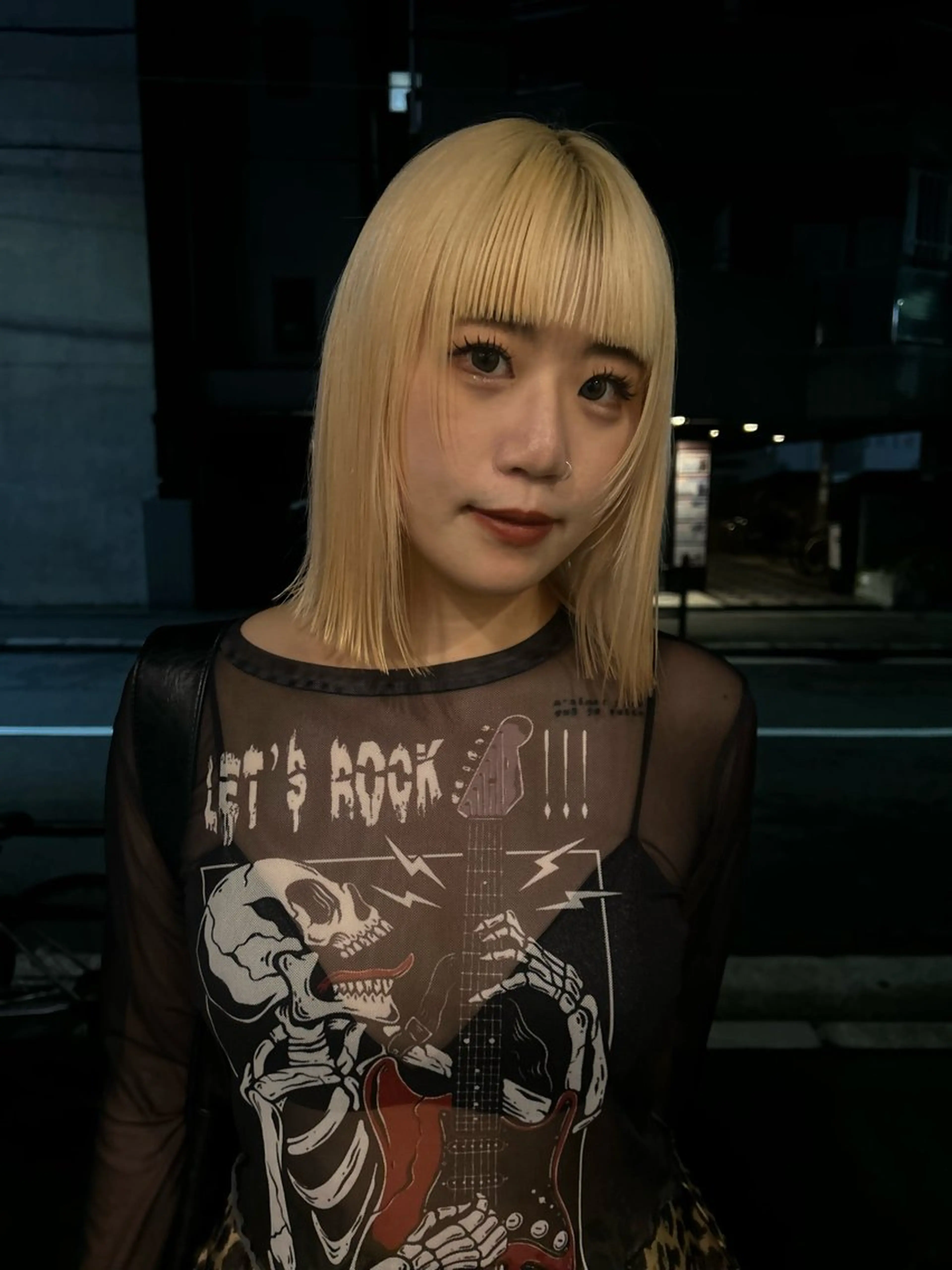 ミディアム 顔まわりレイヤー レイヤーカット オン眉 心斎橋/レイヤー/ ブリーチ/モエのヘアスタイル