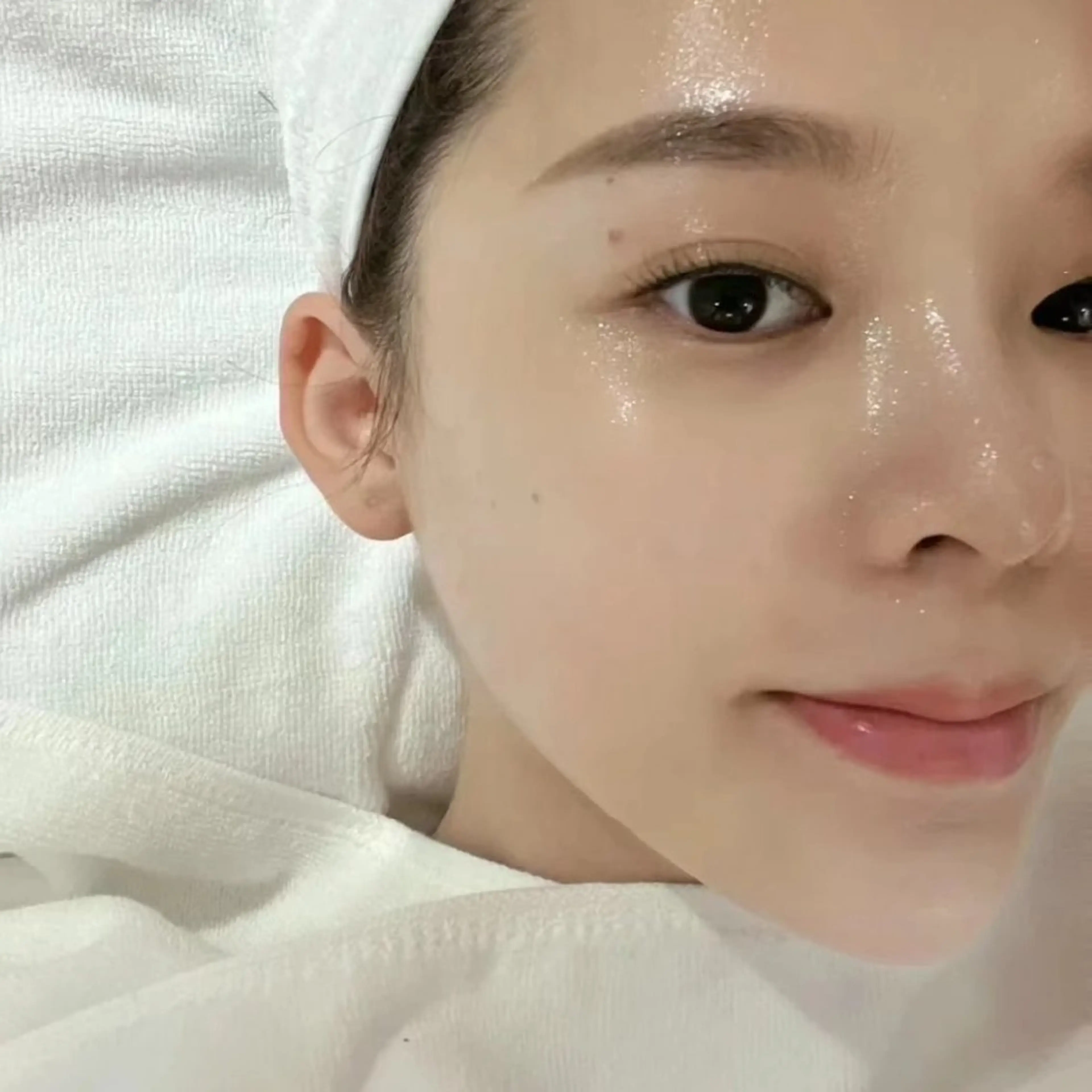 ネイル ブライダルネイル ホワイト aliaハイフ&水光ジェットサロン所属・aliaハーブ水光店 エステティシャン募集のエステ・リラクイメージ