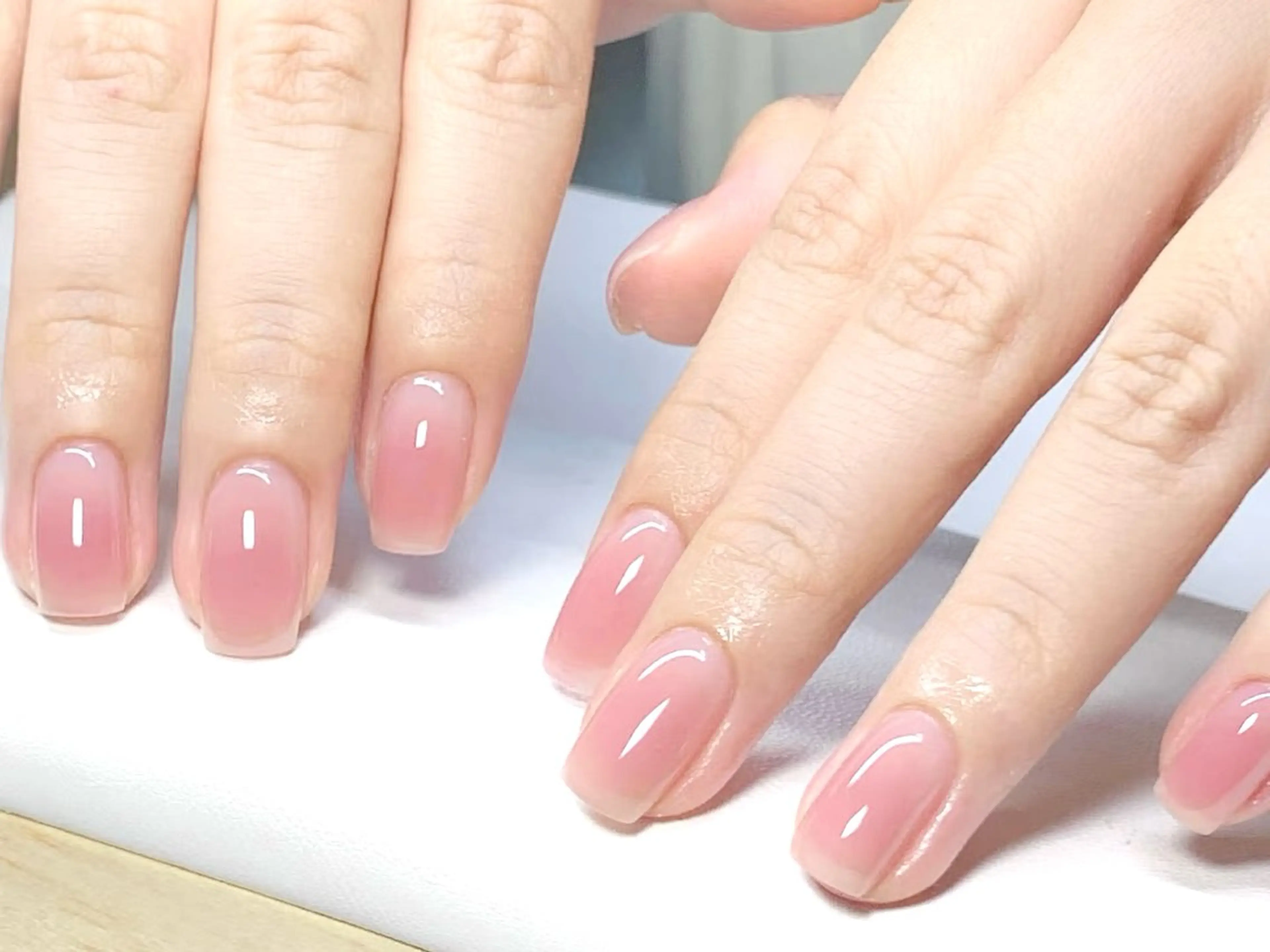 ネイル グラデーション オフィスネイル シンプルネイル ハンドネイル ハンドケア DarkHoney 池袋店のネイルデザイン