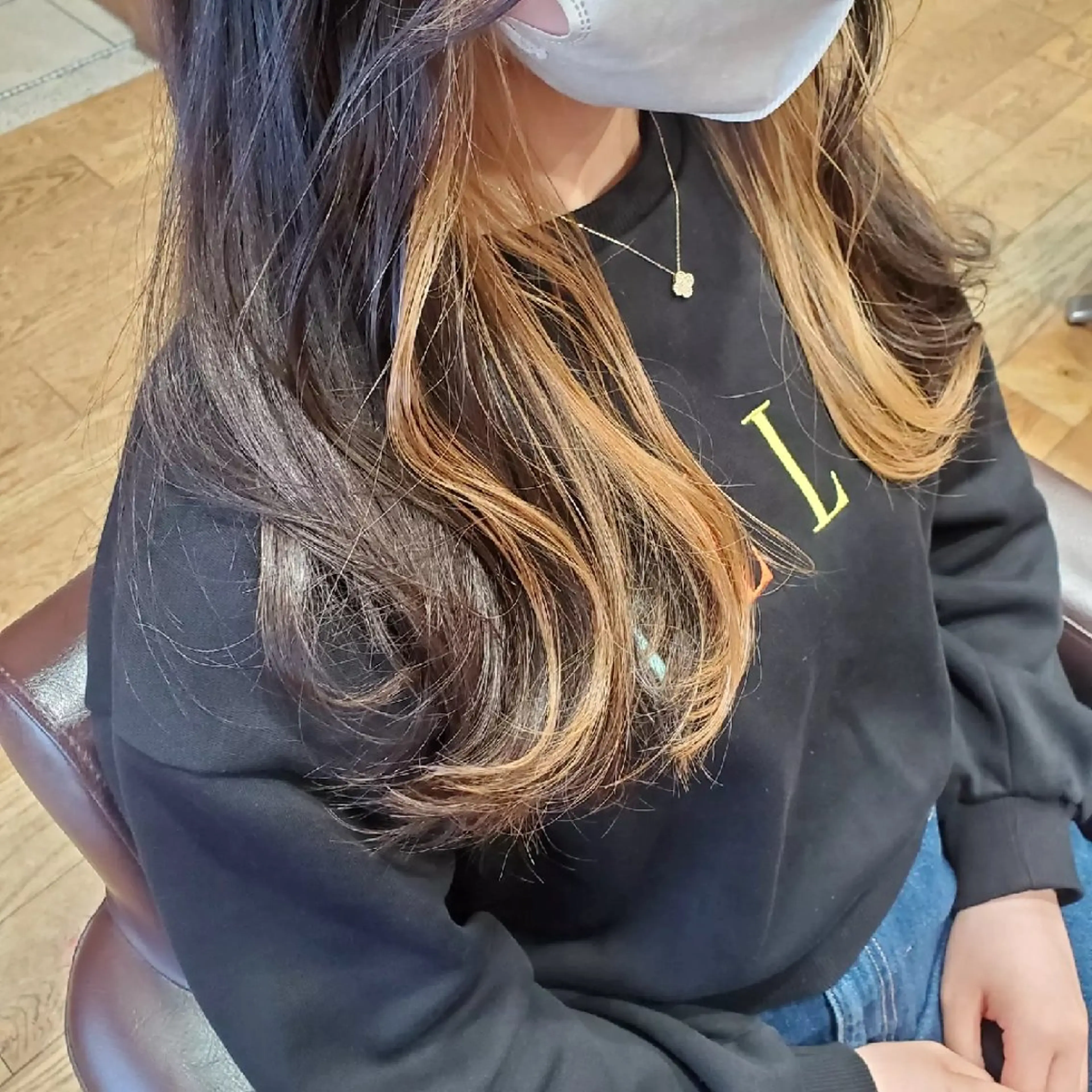 カラー 永合 瞳のヘアスタイル