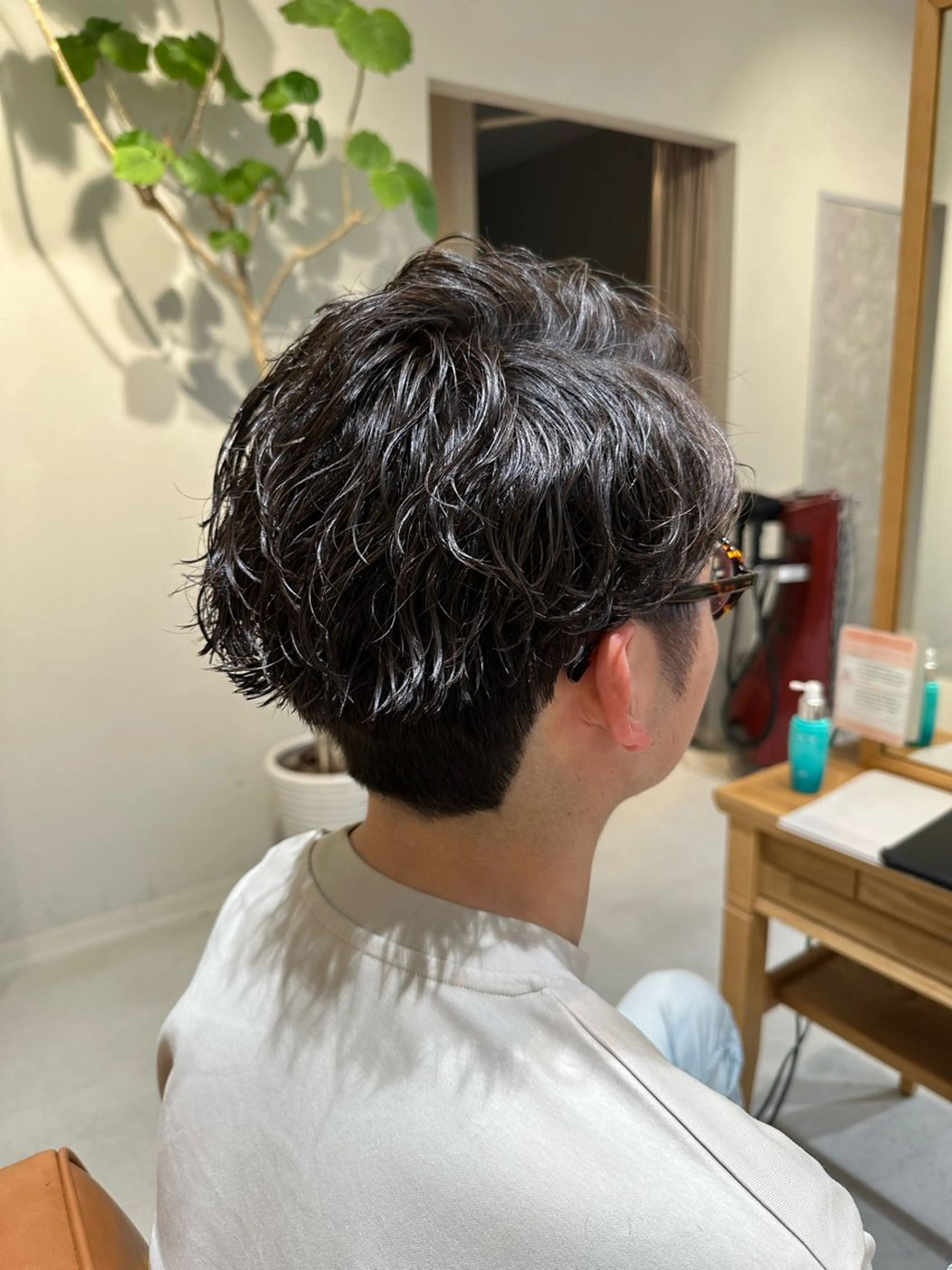 パーマ メンズ メンズパーマ スパイラルパーマ カット パーマ ヘッドスパ 永野真也 透明感カラー🪞のヘアスタイル