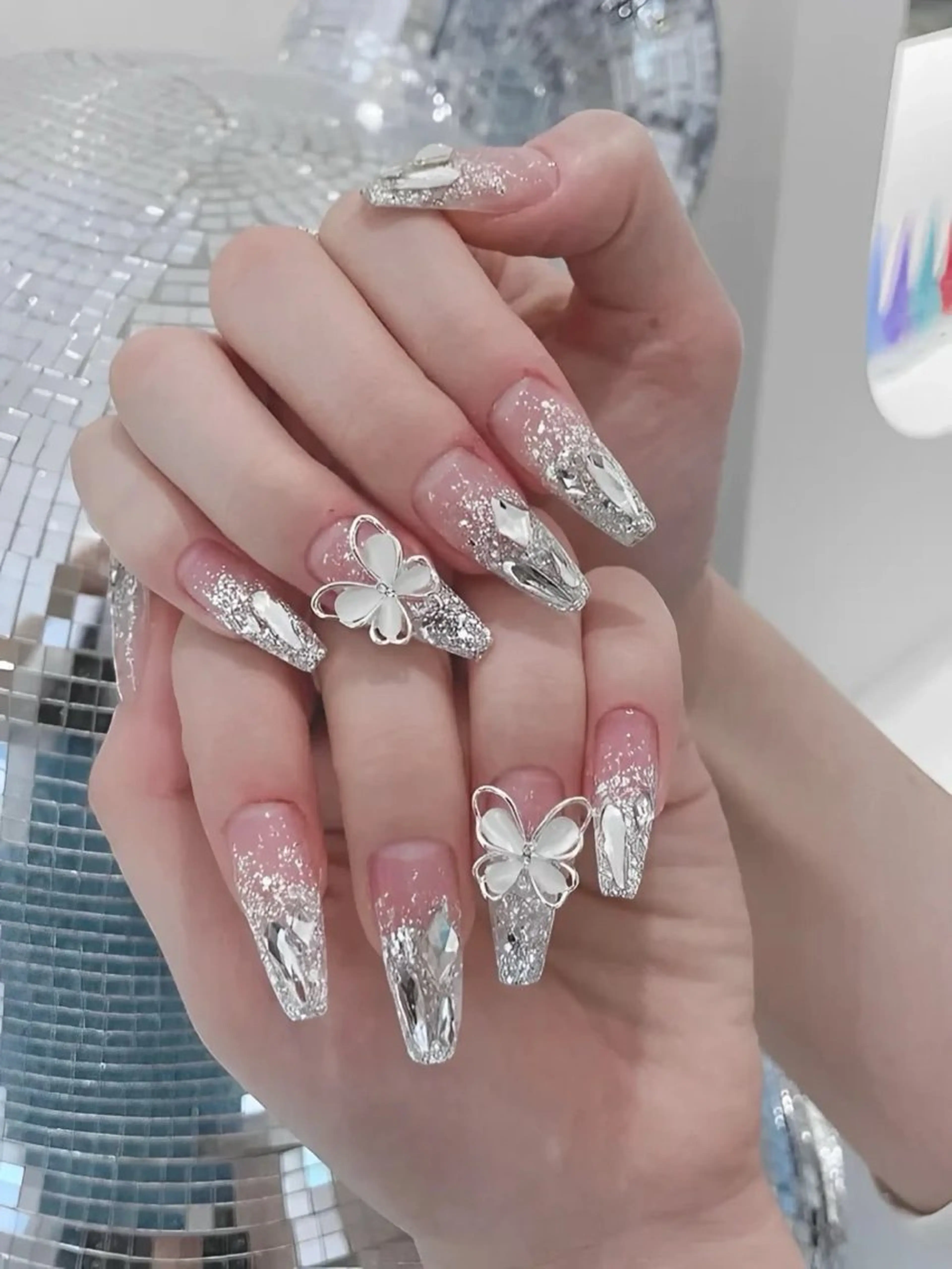 ネイル 韓国ネイル ロングネイル ストーンネイル ハンドネイル King Nail_Salonのネイルデザイン