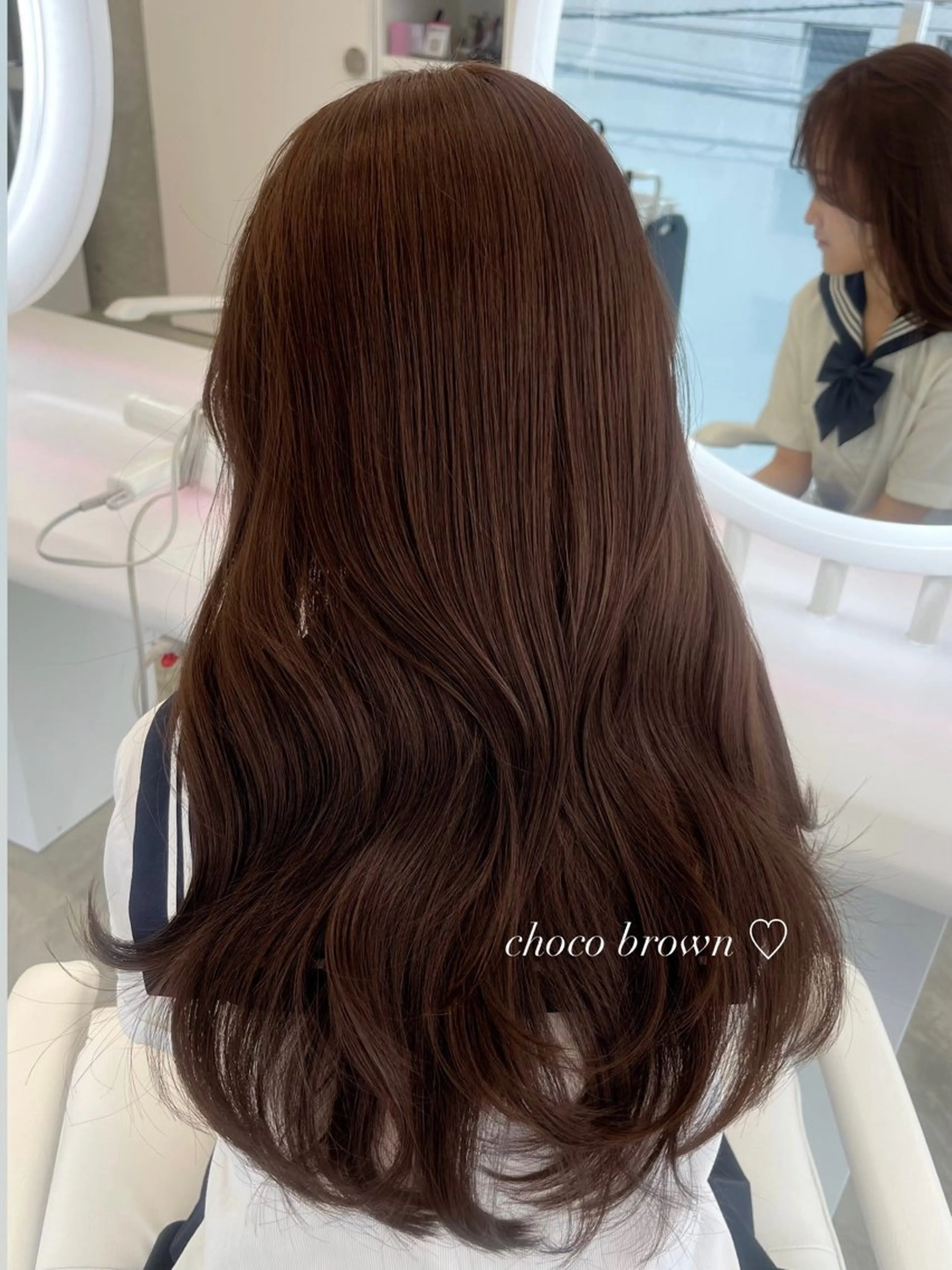 ロング チョコレートブラウン レイヤーカット 透明感カラー表参道のヘアスタイル