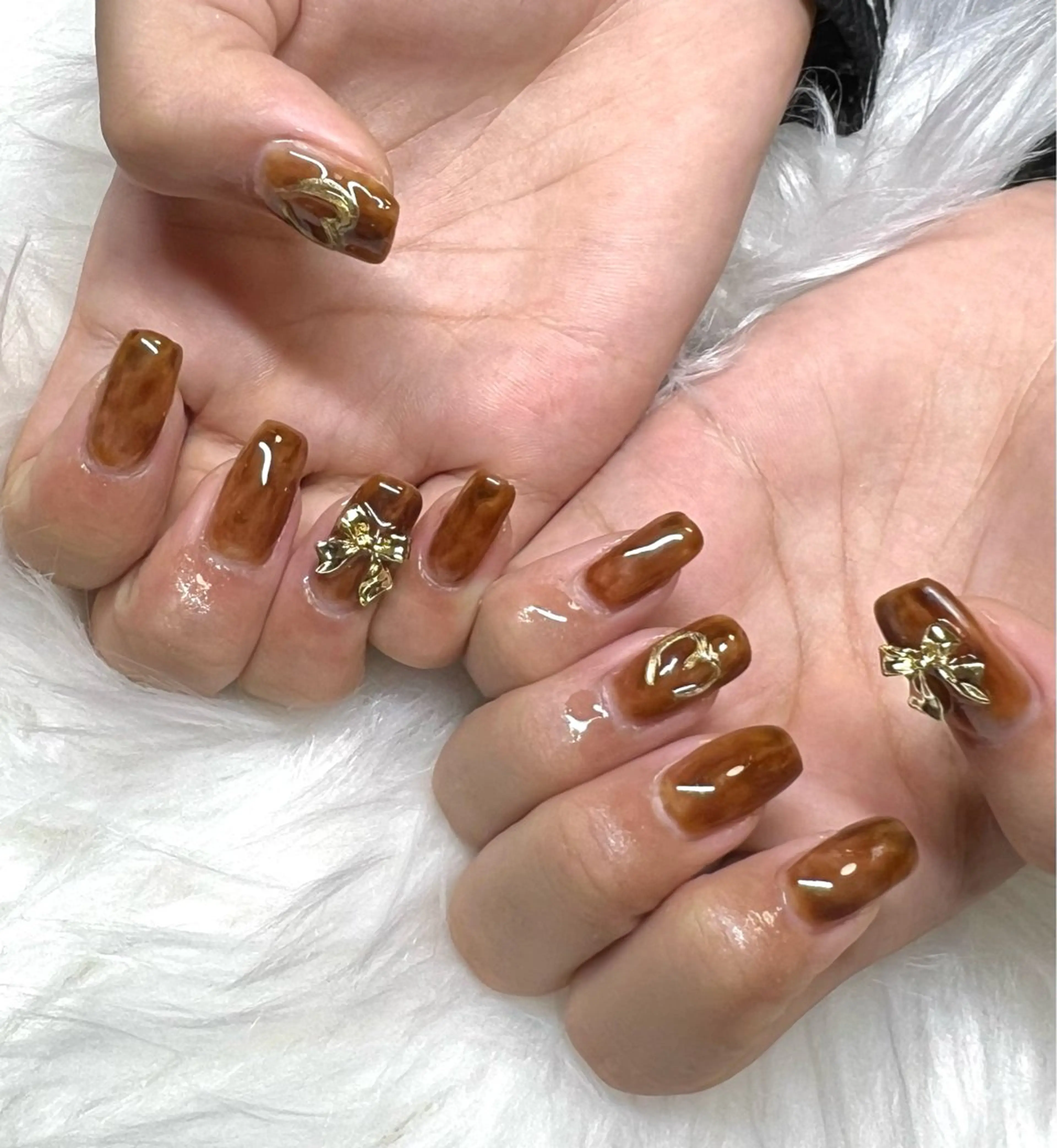 ネイル べっ甲ネイル ハンドネイル CHARME 🤎〔RINA〕のネイルデザイン