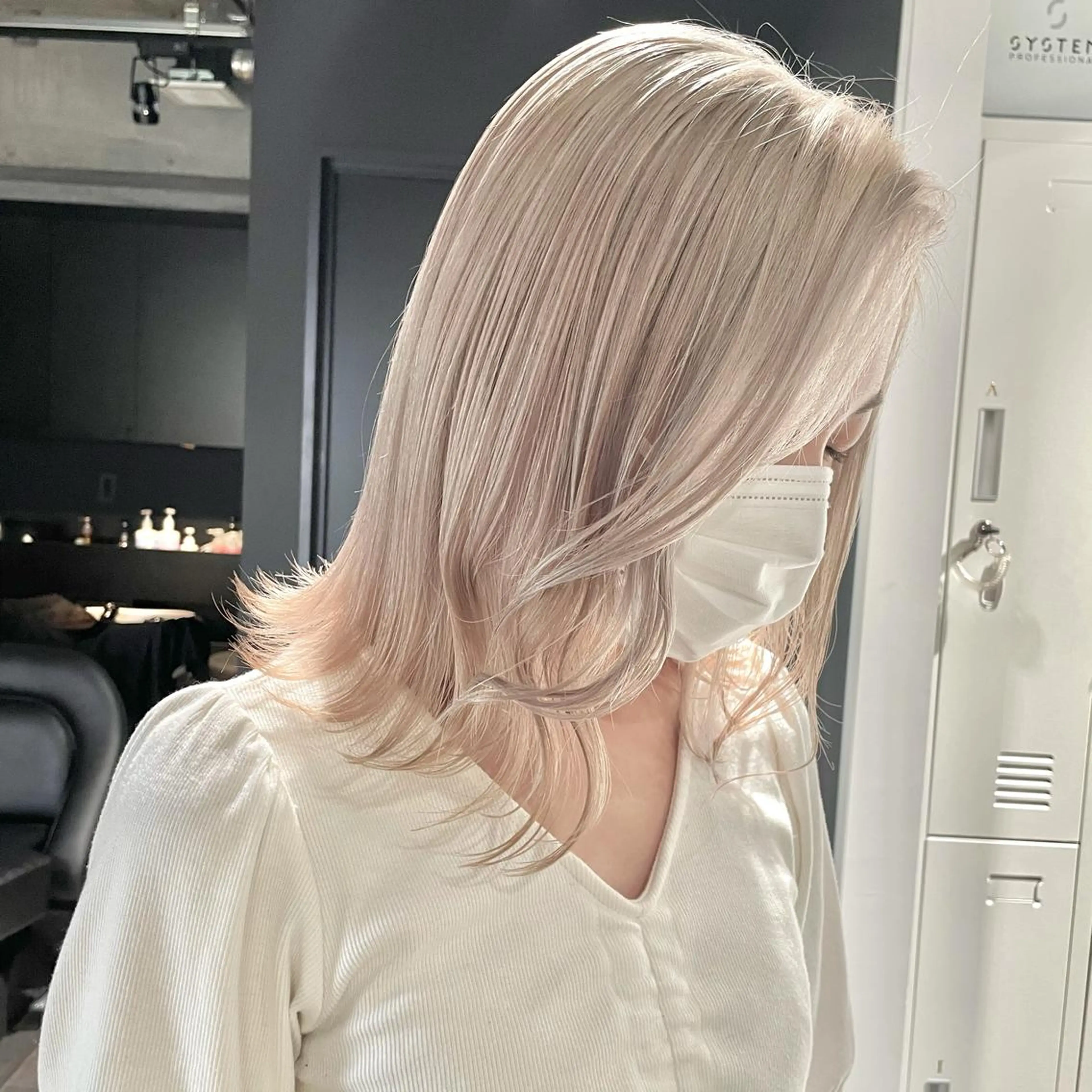 セミロング カラー ハイトーンカラー ヘアカラー トリートメント MiL所属・✨ハイトーン✨ 濱田知孝のヘアスタイル