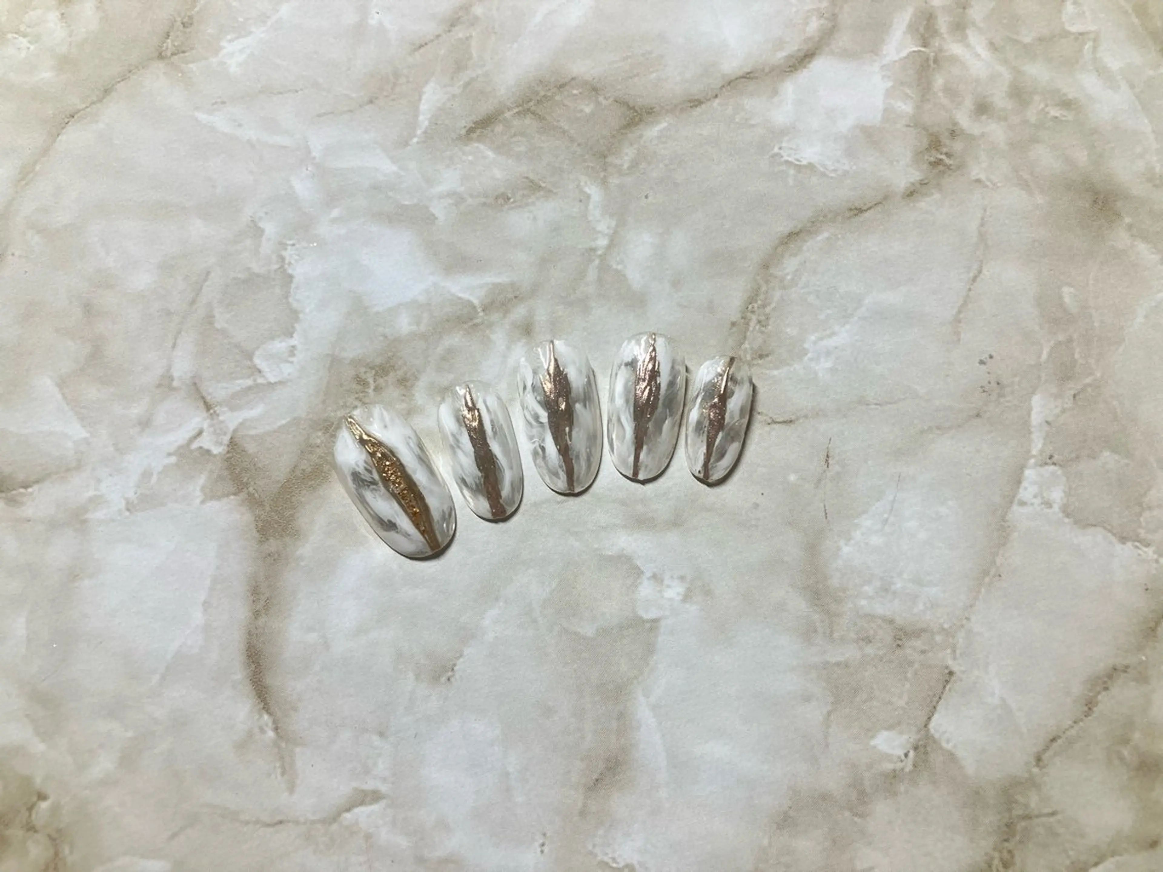 ネイル andulte MAIのネイルデザイン