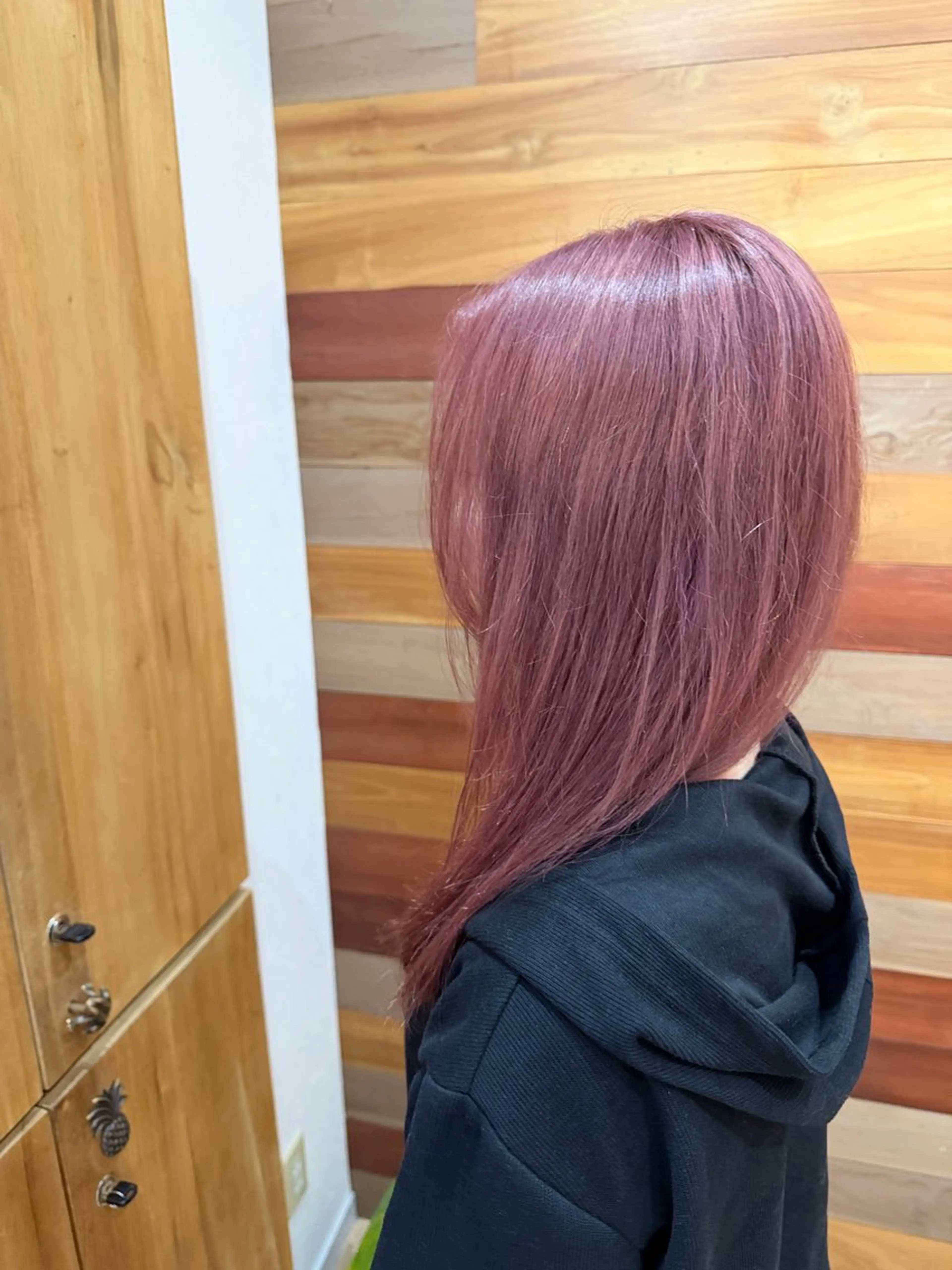 セミロング ヘアカラー トリートメント RENA｜透明感 カラー×癒しスパのヘアスタイル
