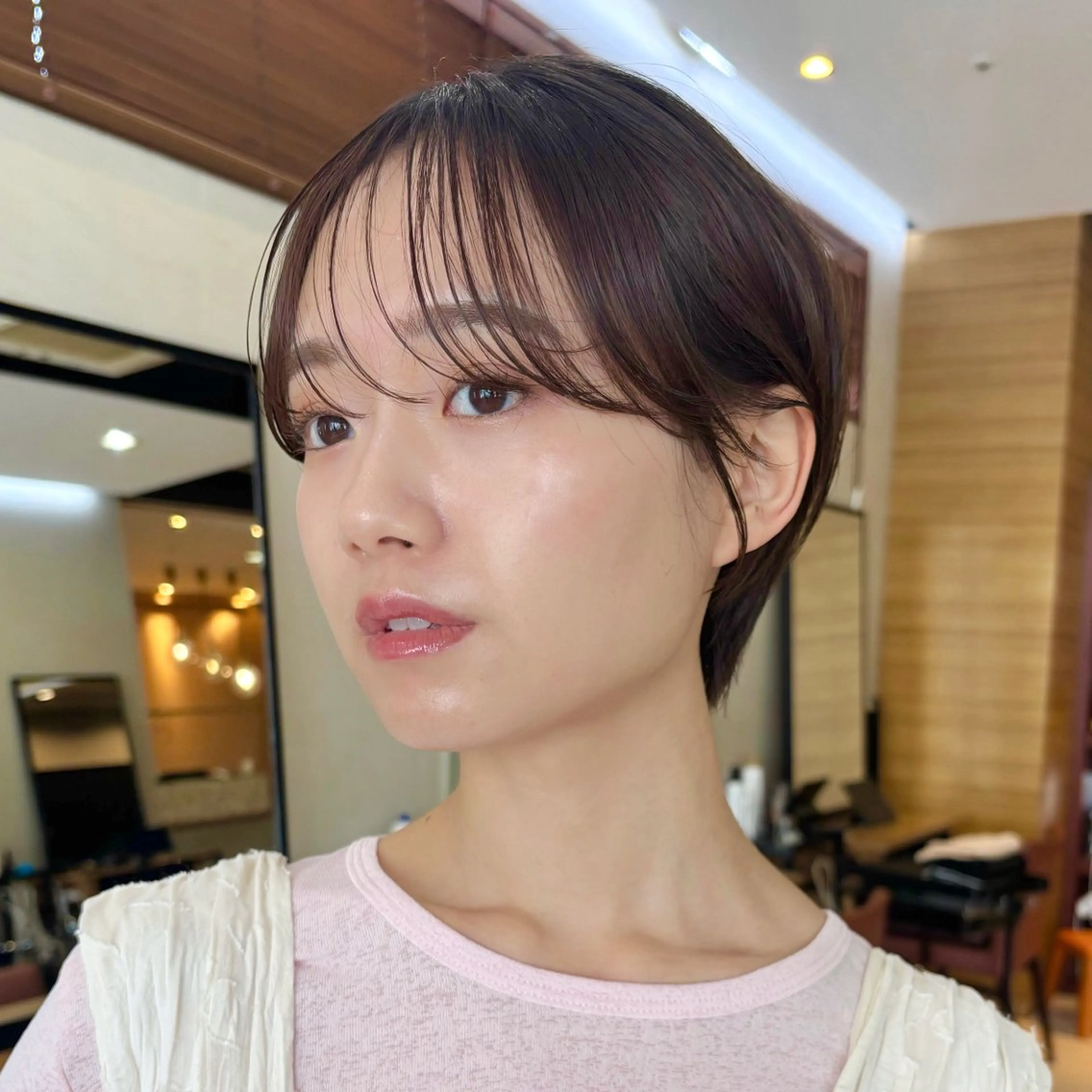 ショート カラー 丸みショート ブラウンカラー チョコレートブラウン ショートヘア カット ヘアカラー トリートメント 顔まわり🥨レイヤー /透明感/水口舞奈のヘアスタイル