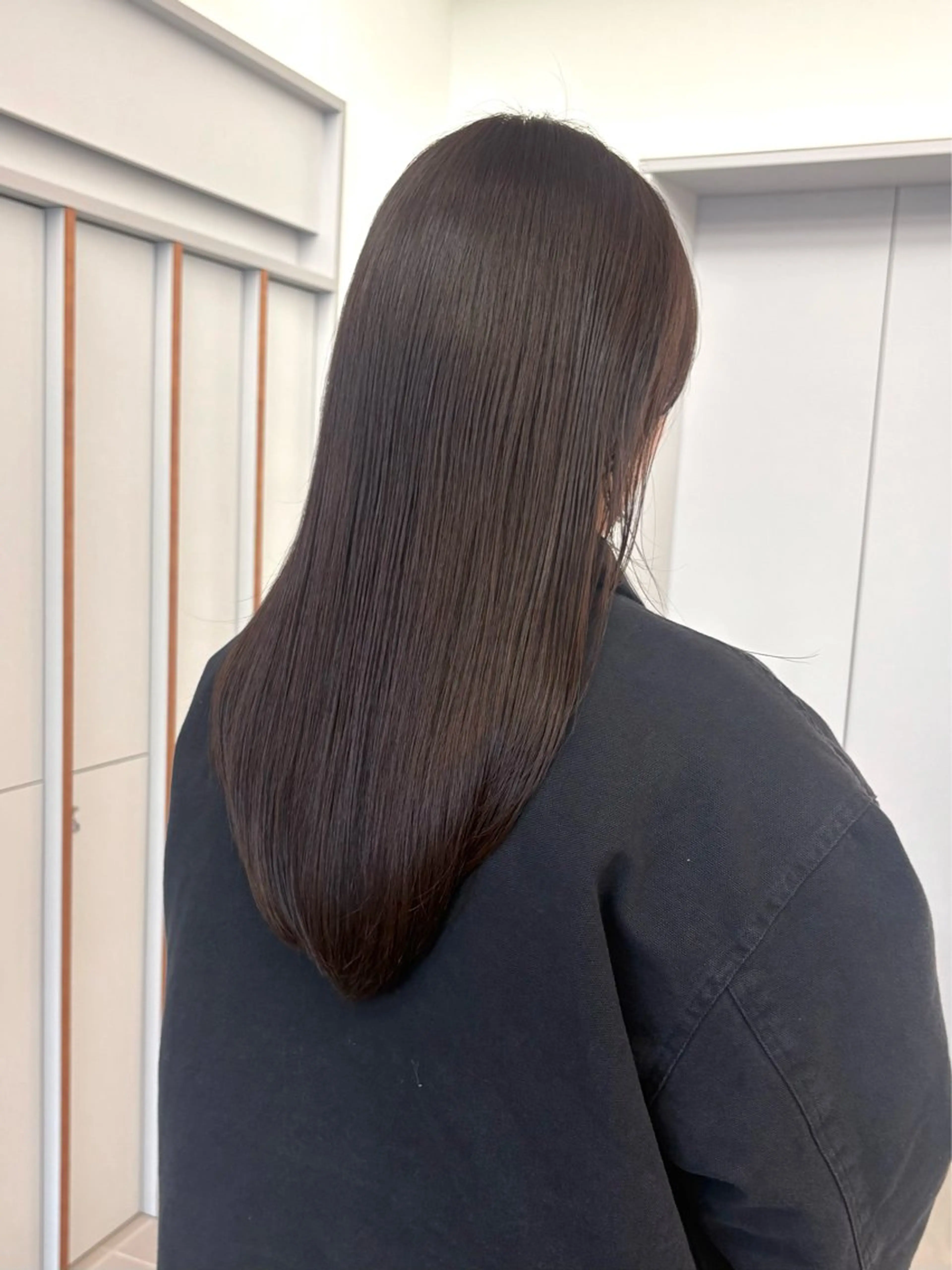 ロング カット ヘアカラー 💡レイヤーカット/ グレージュ松本隼人のヘアスタイル