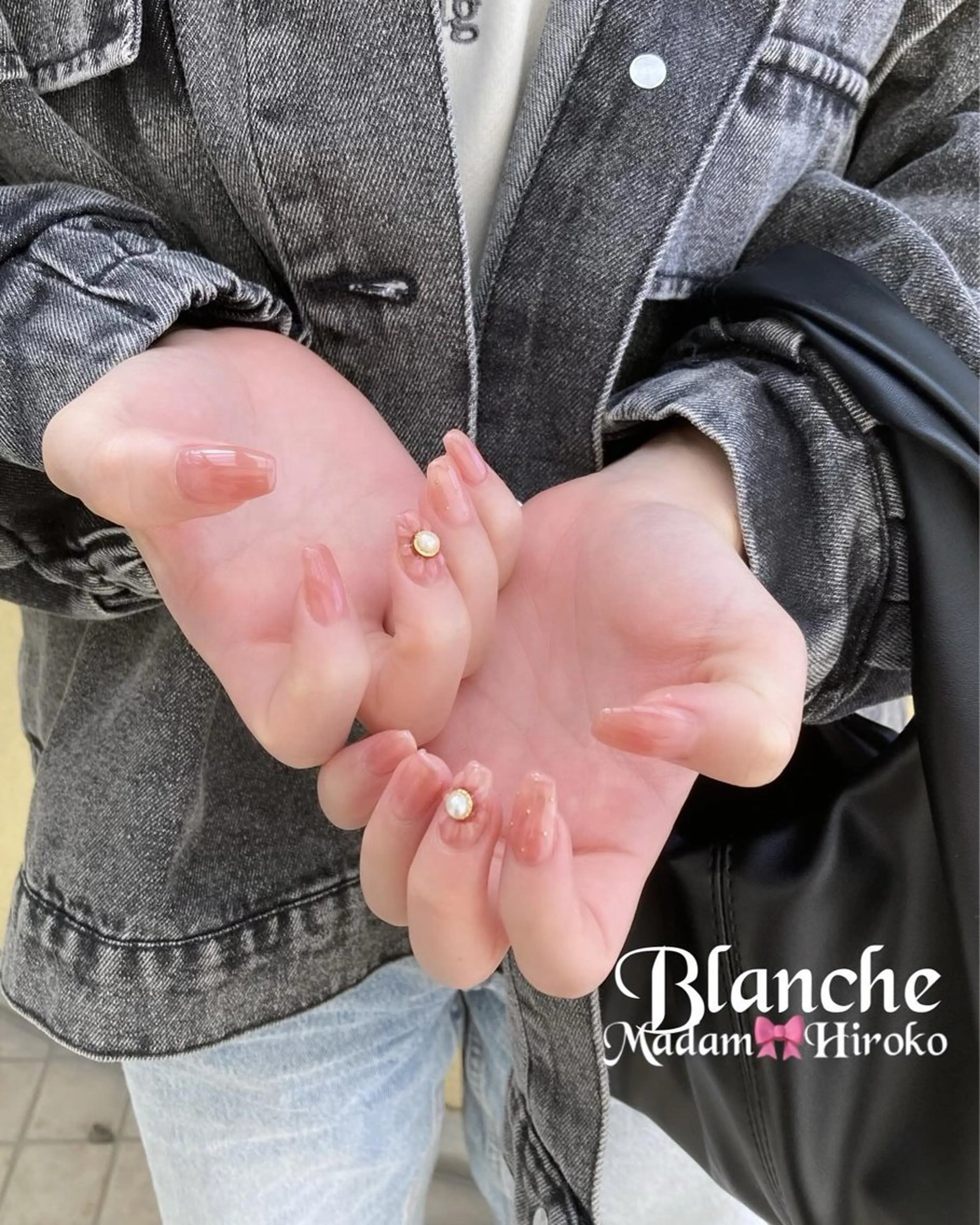 ✨クリアーニュアンスピンク✨＆ぷっくりフラワーネイルの写真