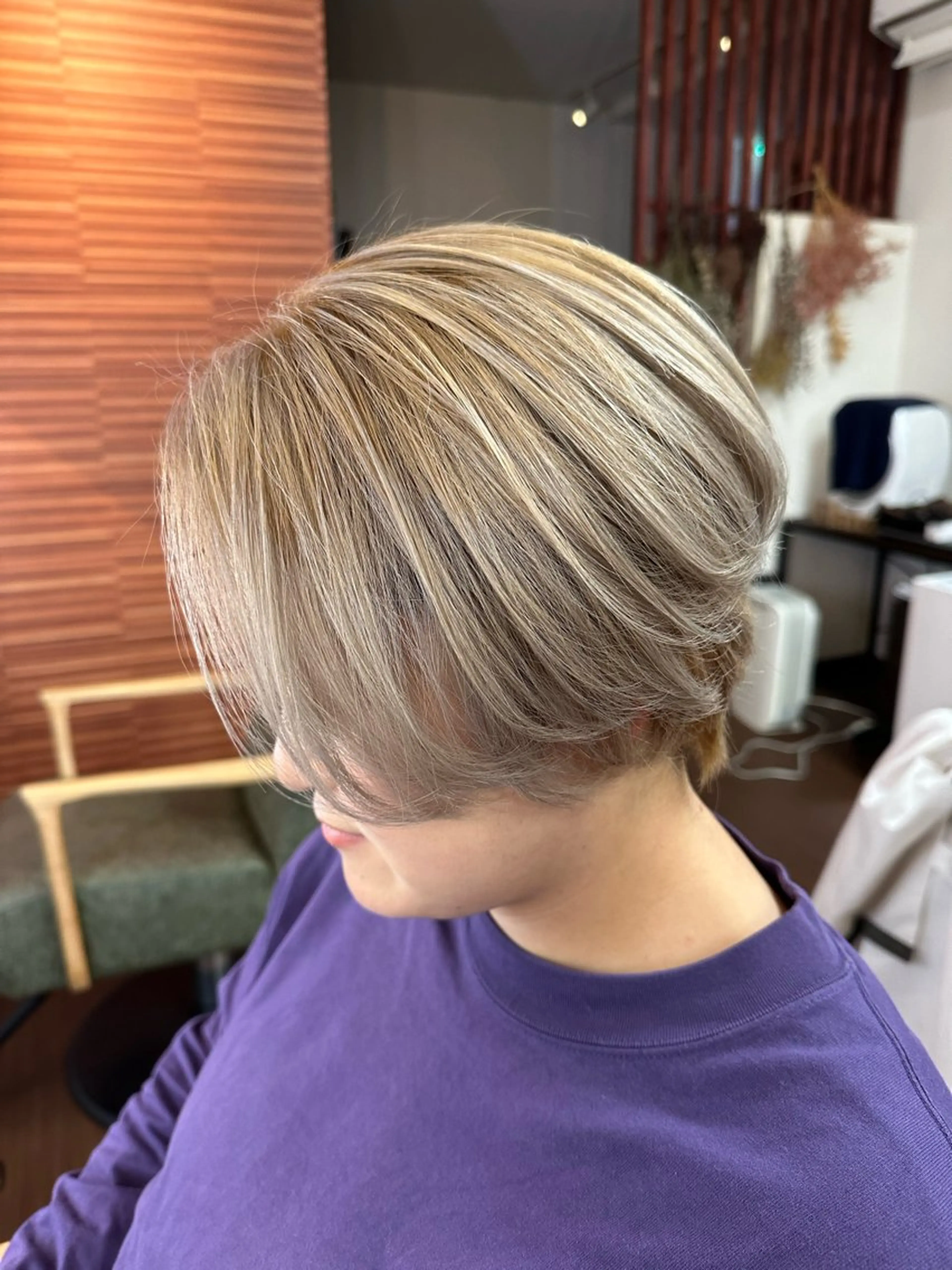 ショート カラー ブロンド ホワイトブロンド 大人女性の艶カット カラー/菊池柊真🌟のヘアスタイル