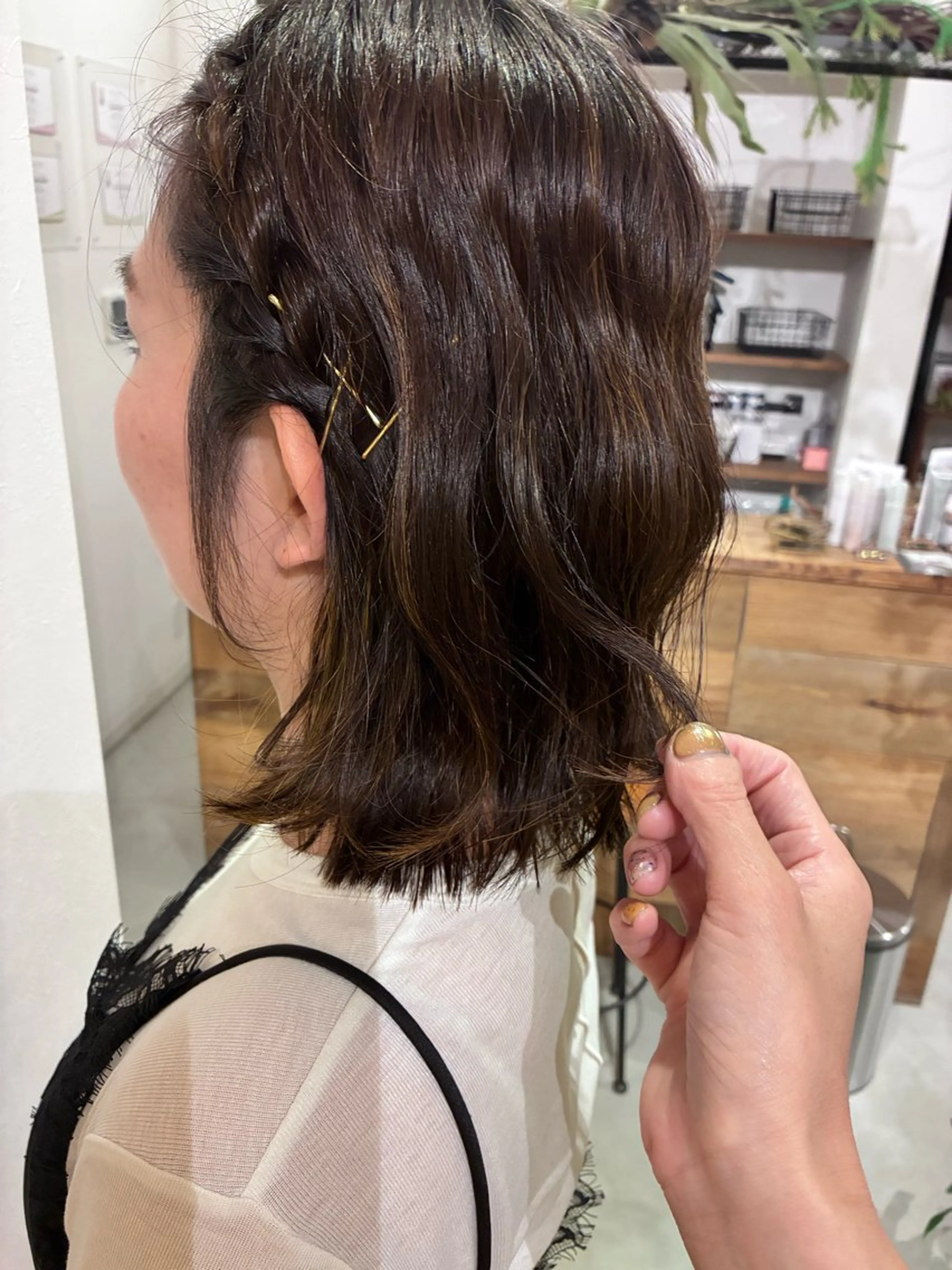 カラー 清水 美香のヘアスタイル