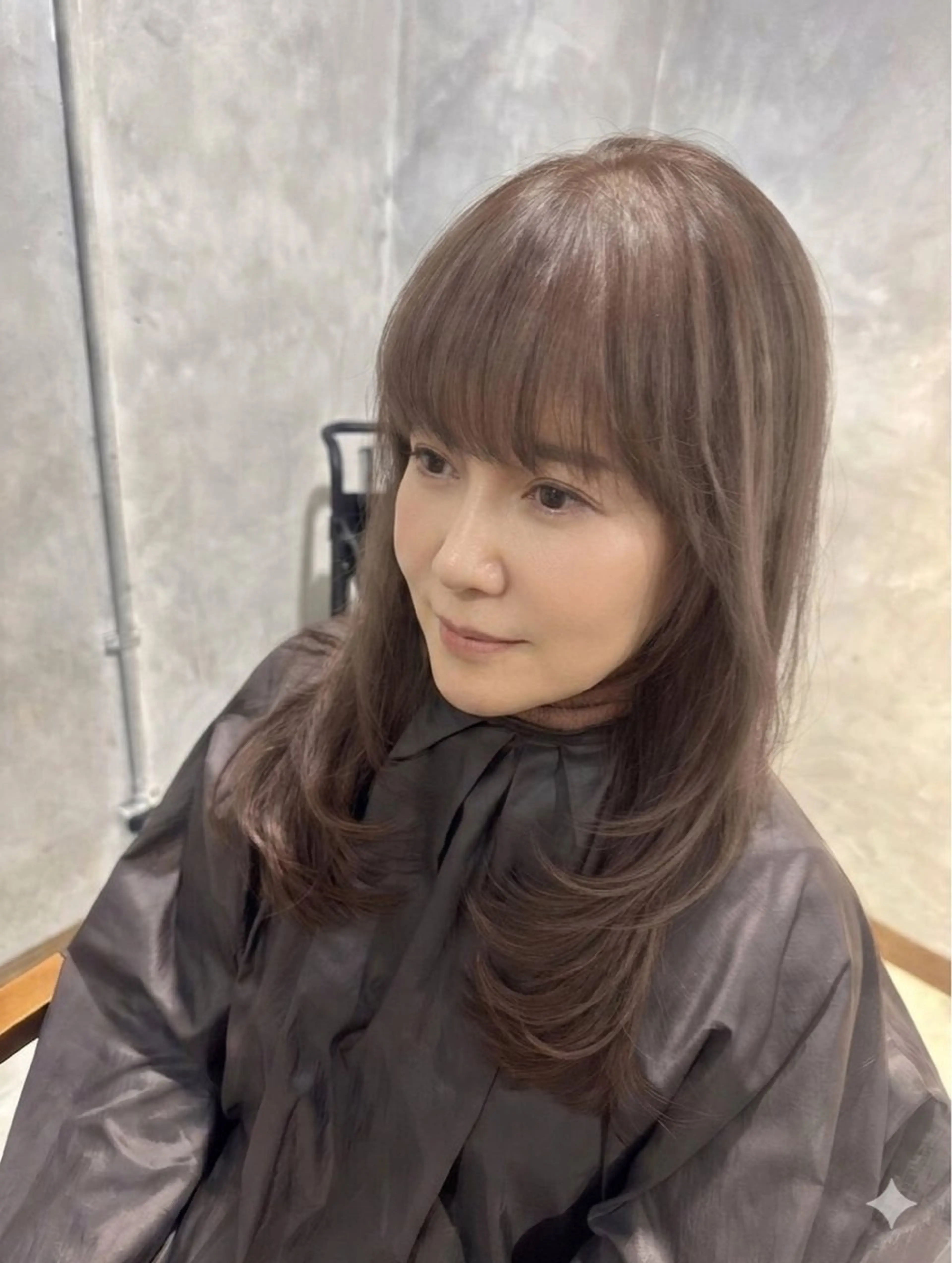 セミロング レイヤーカット カット 髪質改善レイヤー☻ カット☻岩本栄輝のヘアスタイル
