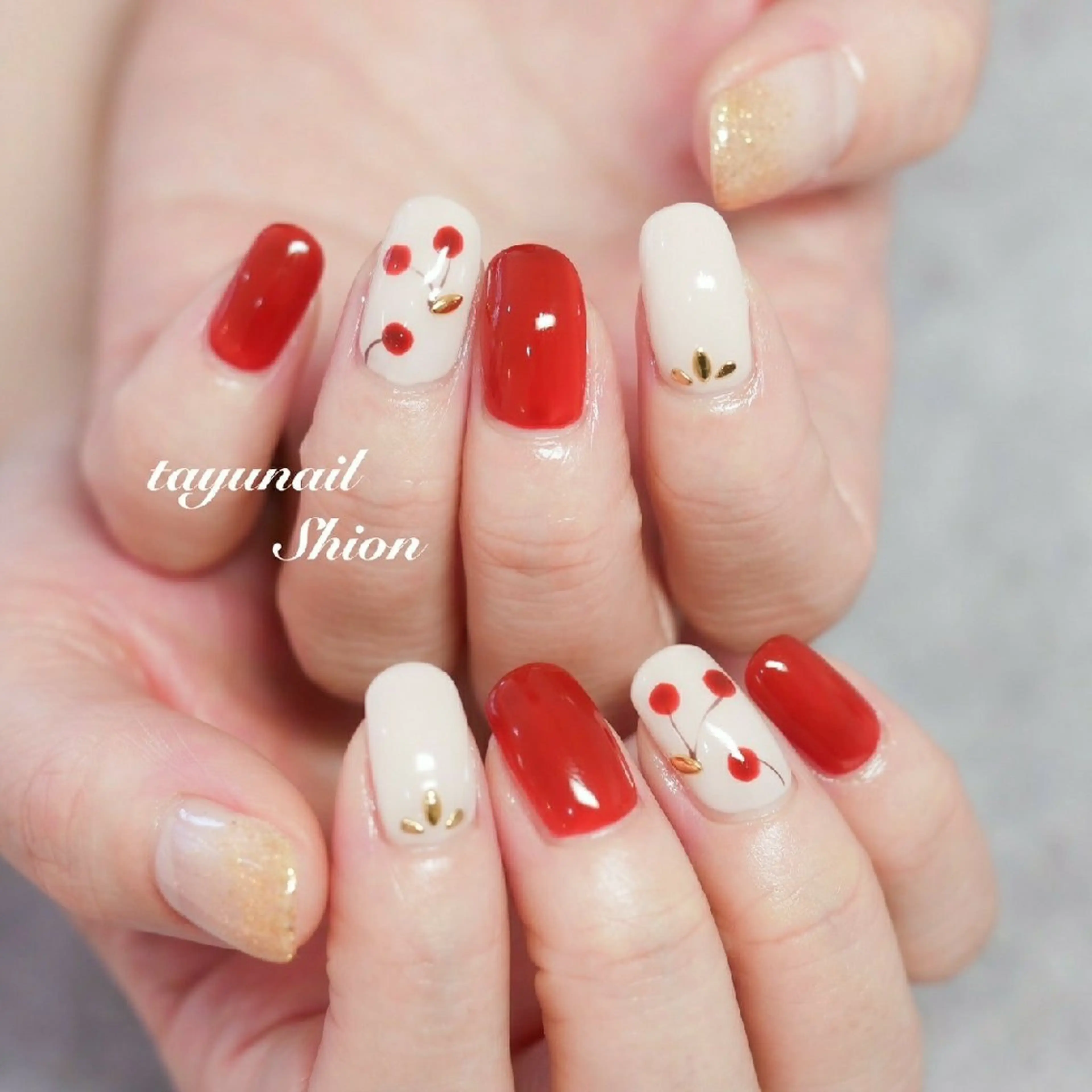 ネイル ジェルネイル パラジェル 赤色 春ネイル ホワイト ネイルサロン 【たゆnail】のネイルデザイン