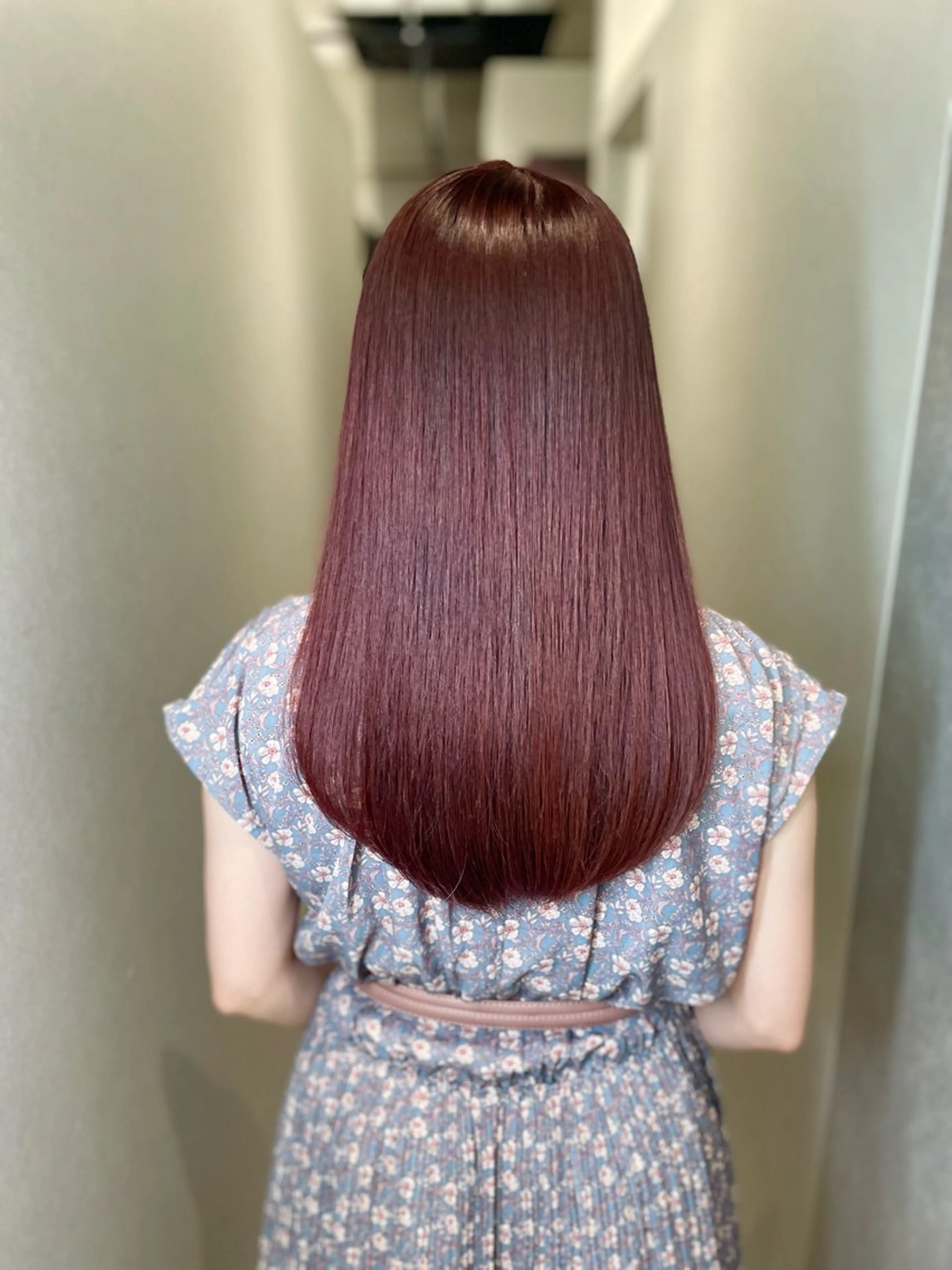 ミディアム くせ毛 髪質改善 ヘアカラー トリートメント 今井 勝也のヘアスタイル