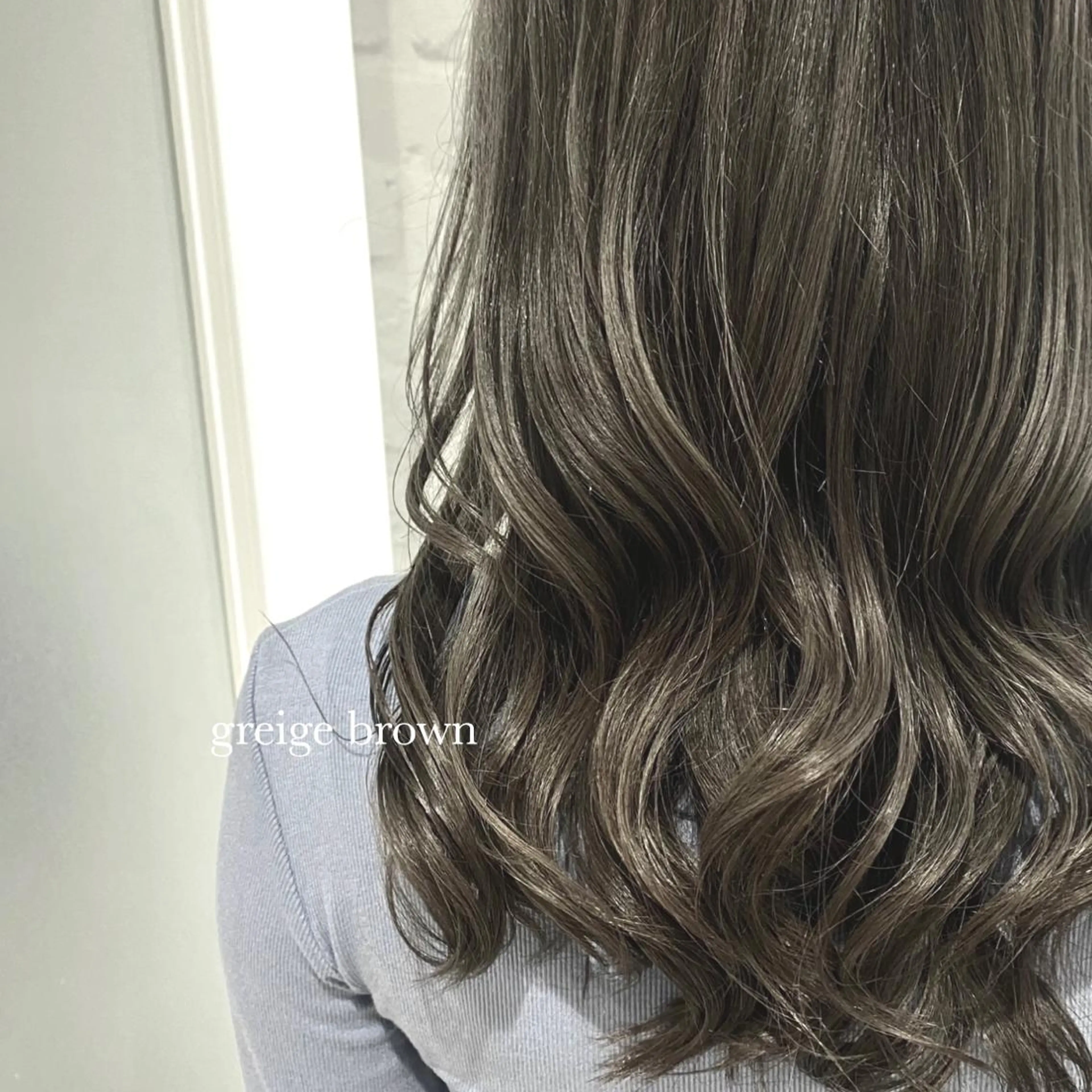 カラー Ida Akaneのヘアスタイル