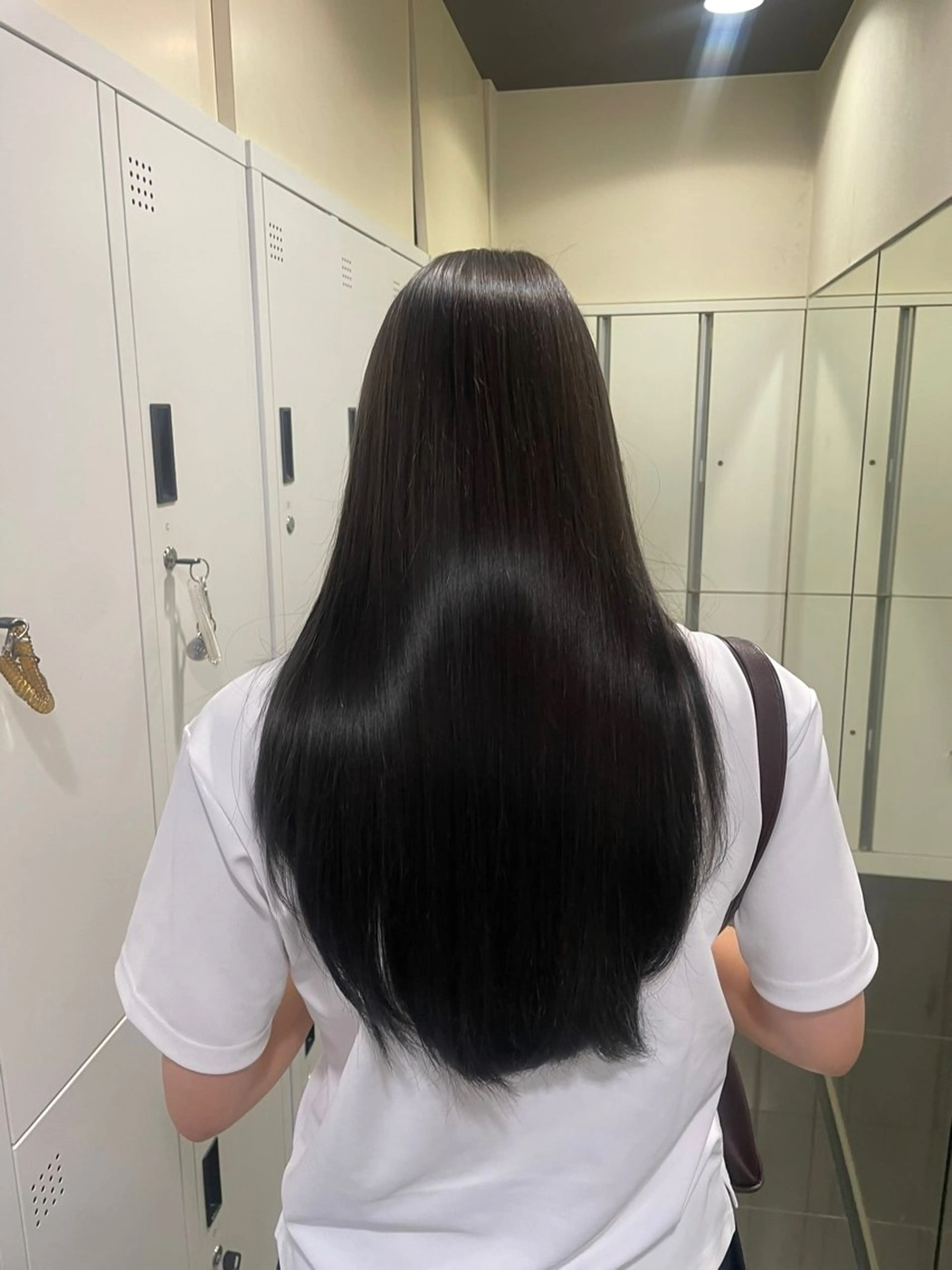 ロング カラー ヘアカラー トリートメント ハイトーン/レイヤー 似合わせ・ユキノのヘアスタイル