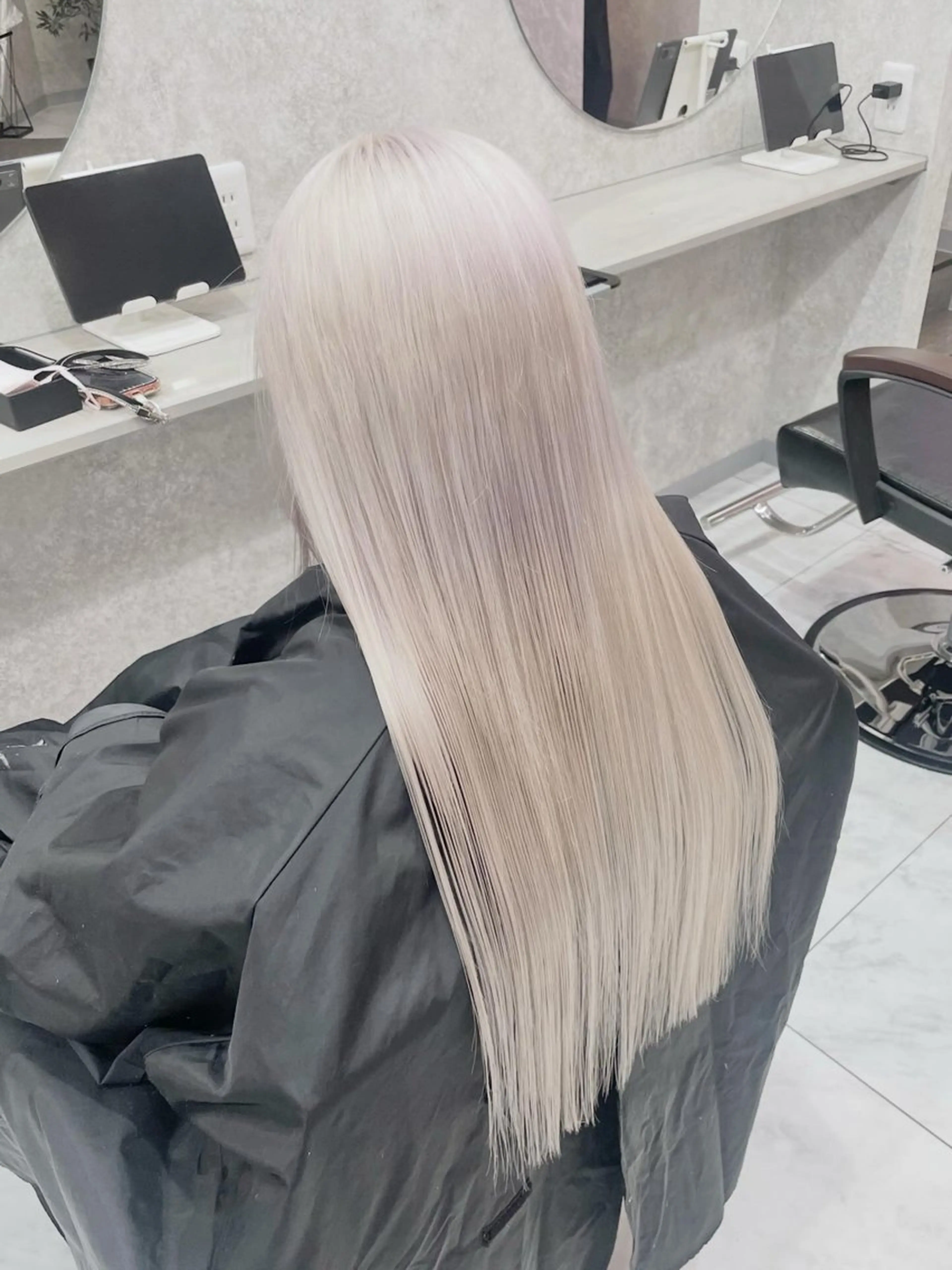 ロング 🦋ハイトーン🦋 石山 希理🦋のヘアスタイル