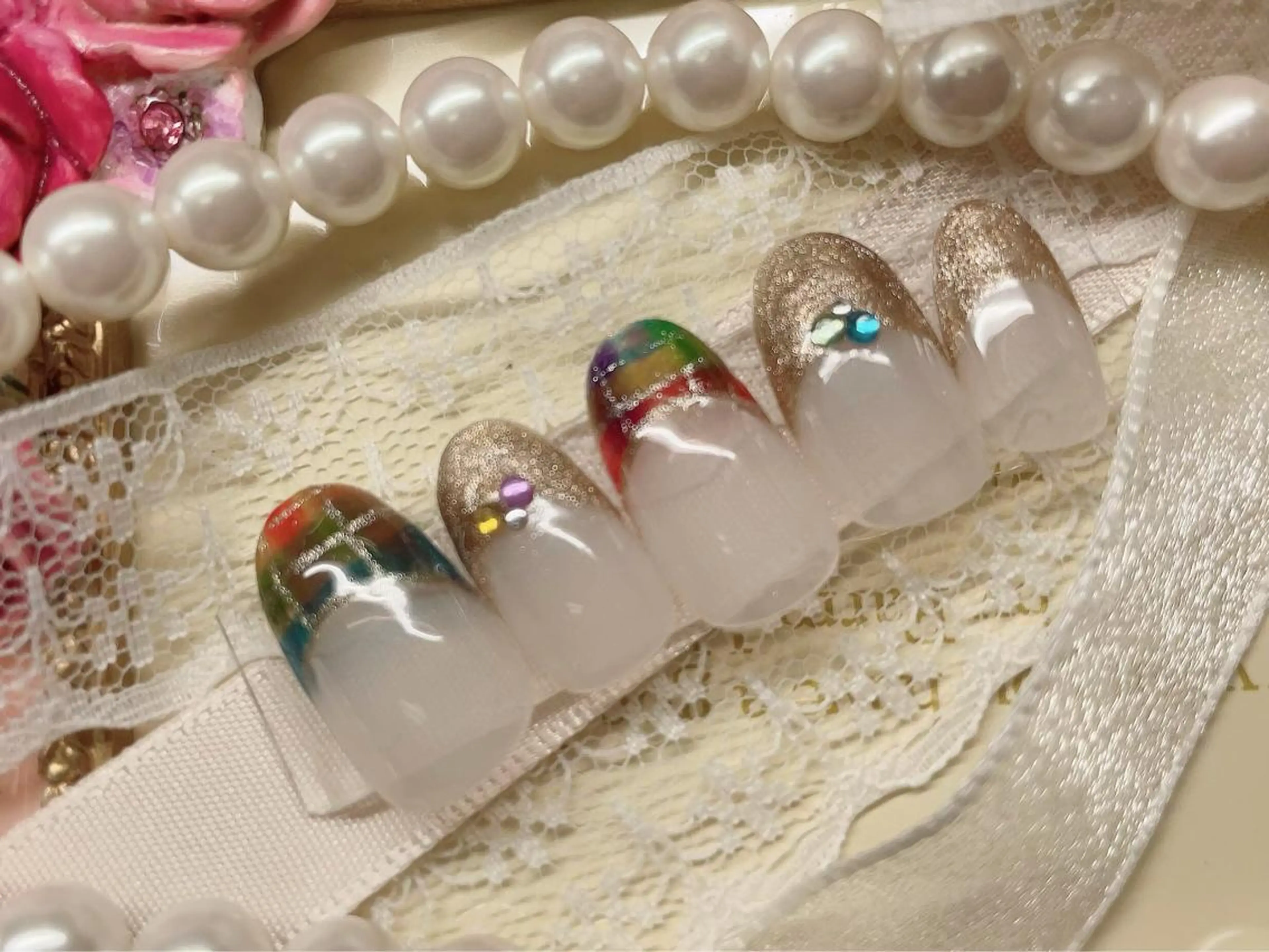 ネイル 芦辺 香奈のネイルデザイン