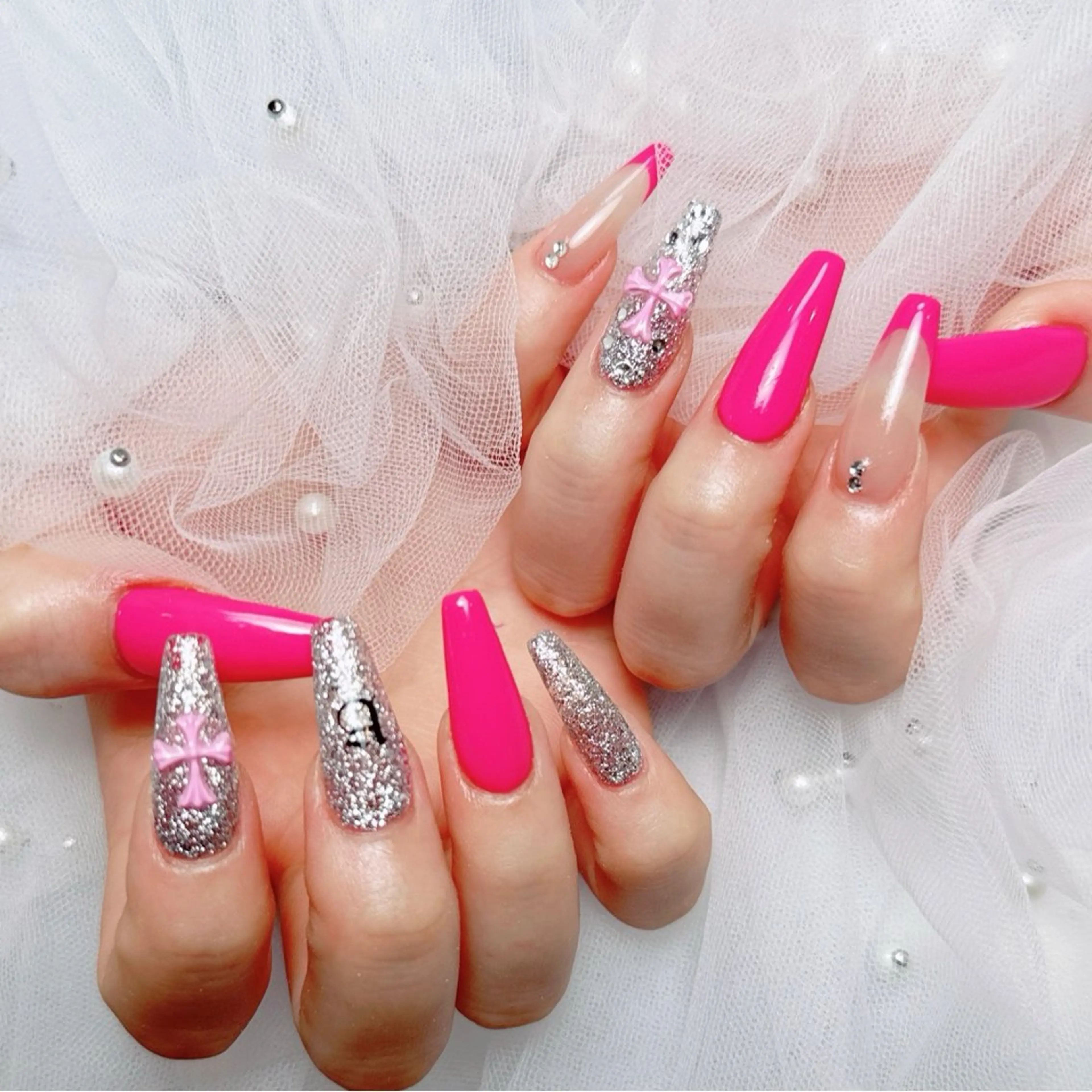 ネイル フレンチネイル ジェルネイル ハート 韓国ネイル マグネットネイル ネイルサロン lotusのネイルデザイン