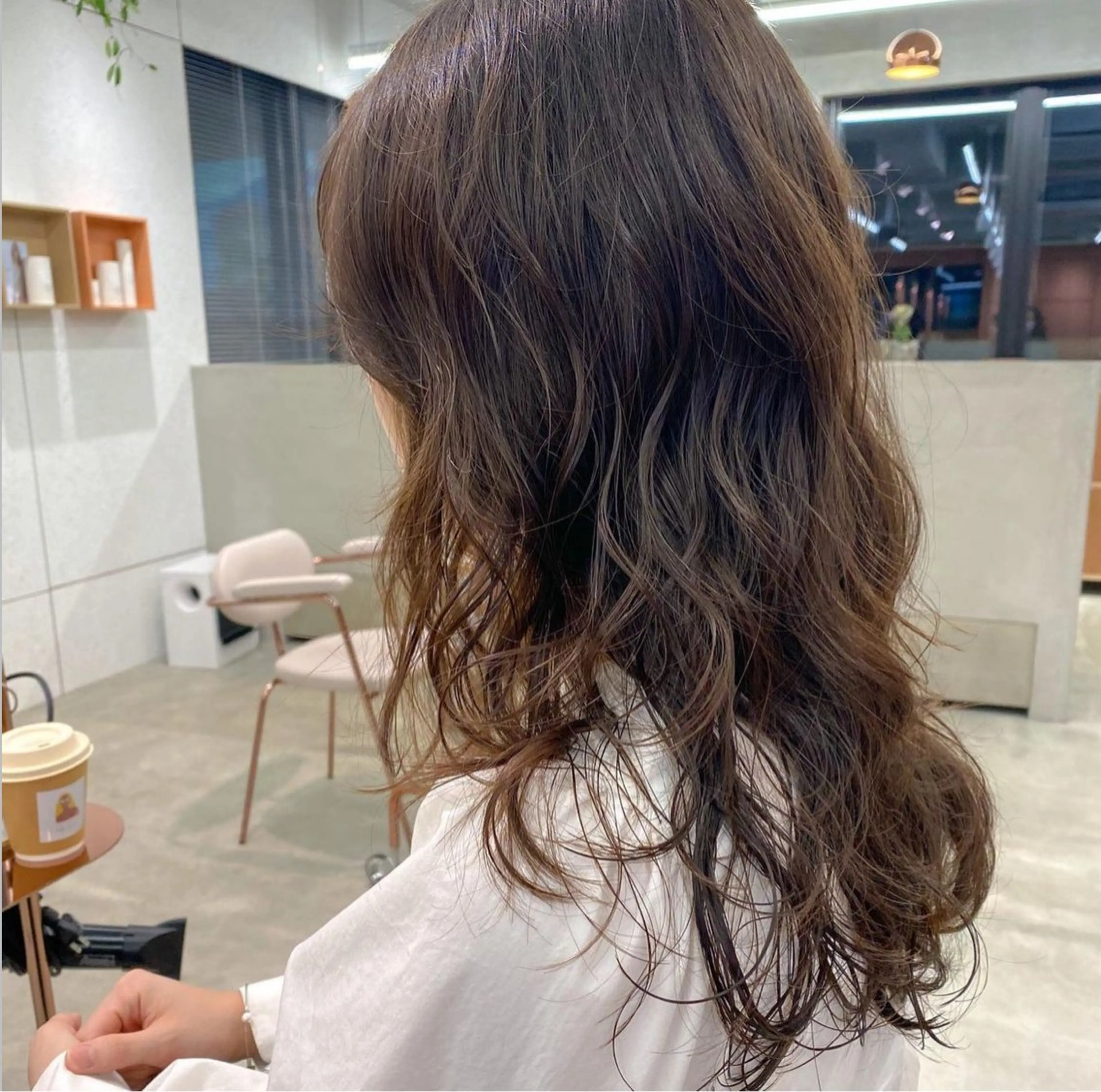 ロング レイヤーカット ケアブリーチ/ ハイトーン/牧野のヘアスタイル