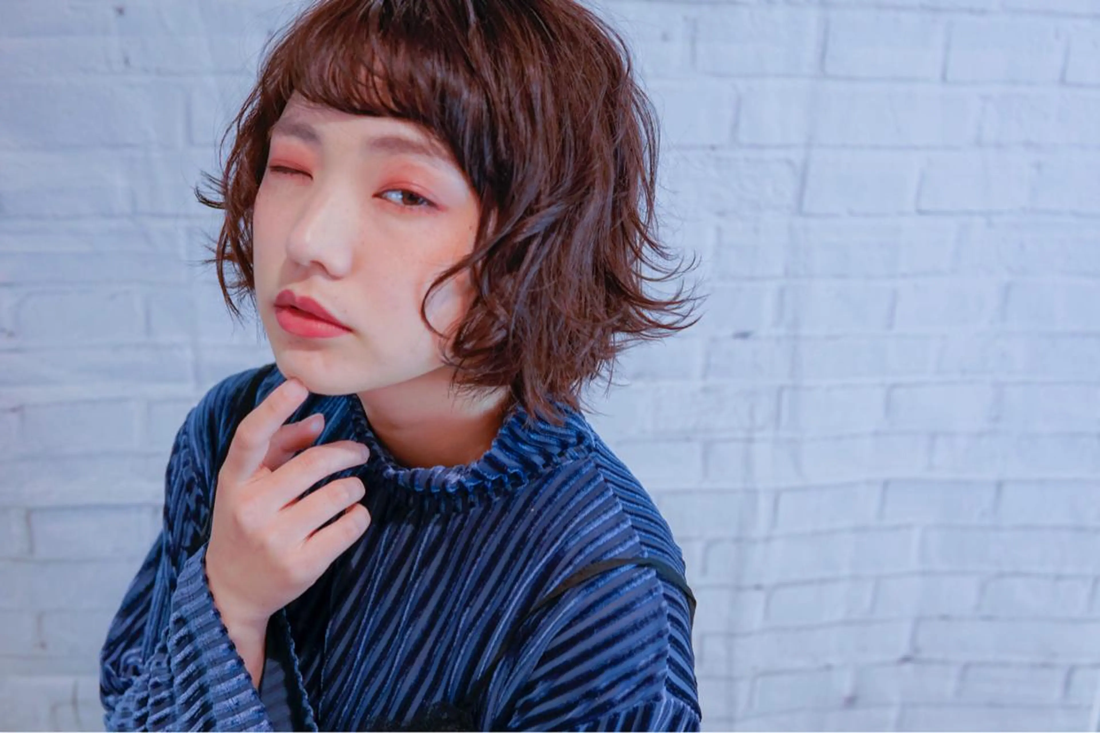 ショート カラー ピンクカラー ボブ 外ハネヘア 髪質改善、エクステ 山口卓哉のヘアスタイル