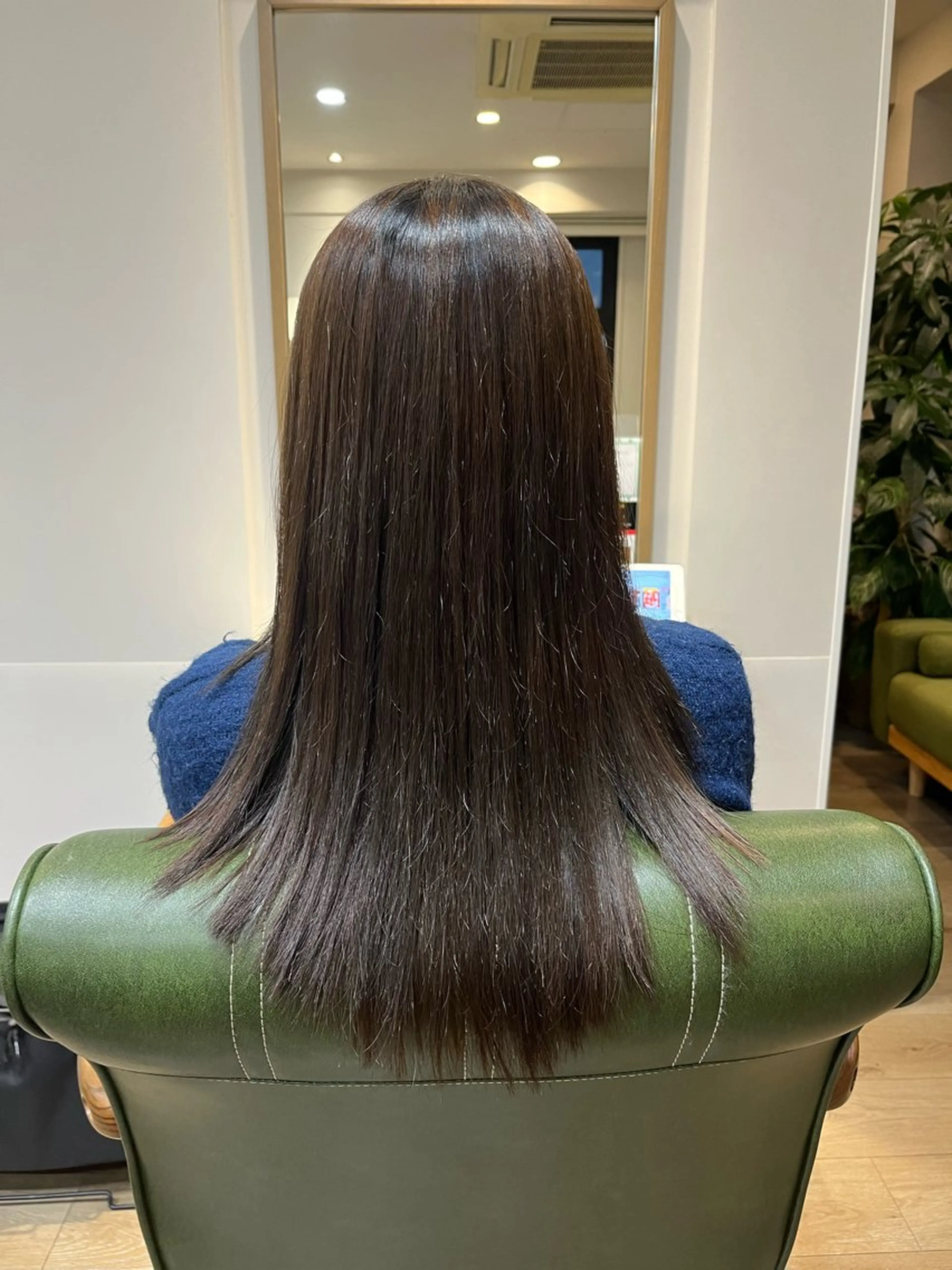 ロング 小鴨 美佳のヘアスタイル