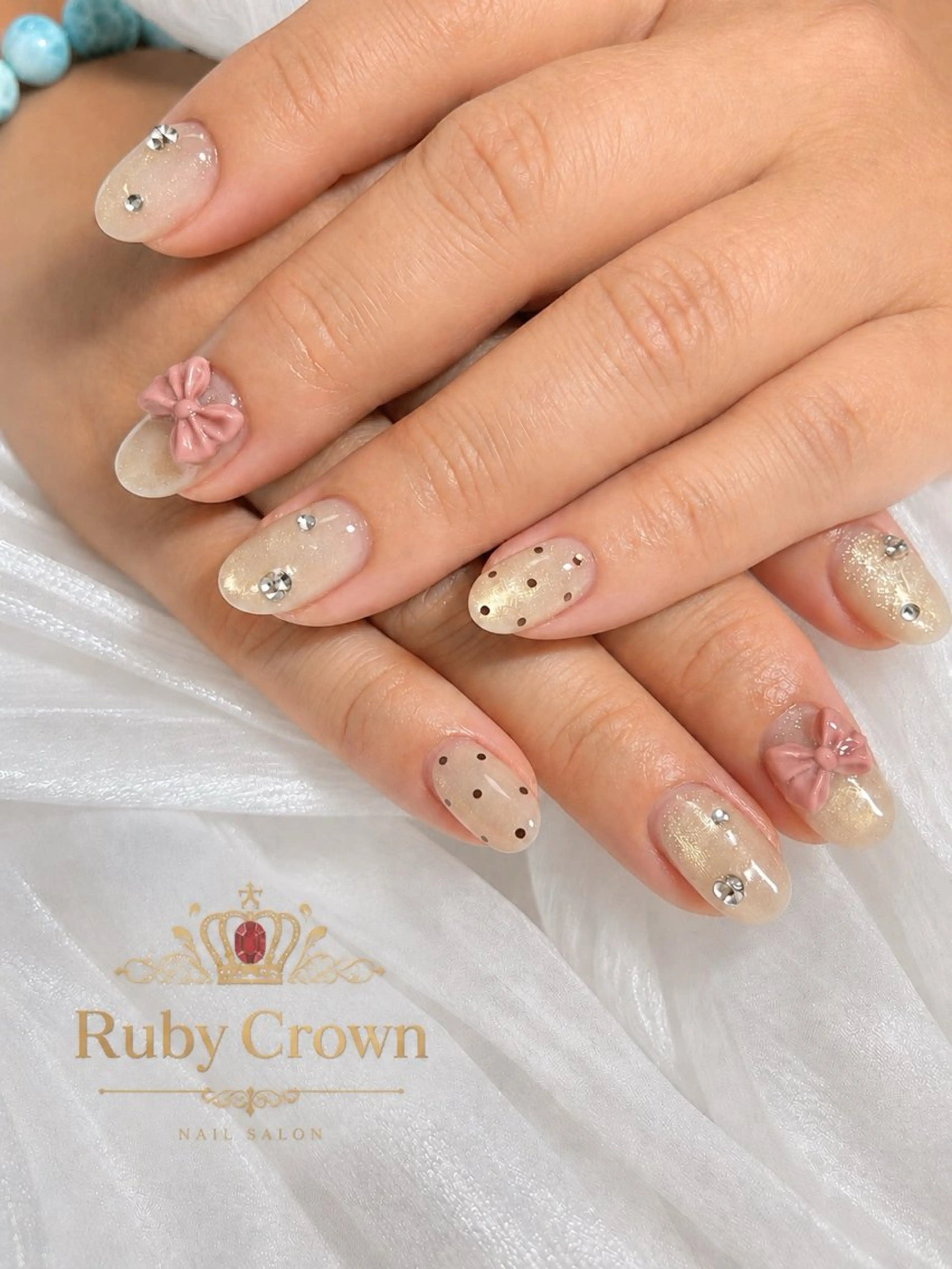 ネイル Ruby Crownのネイルデザイン