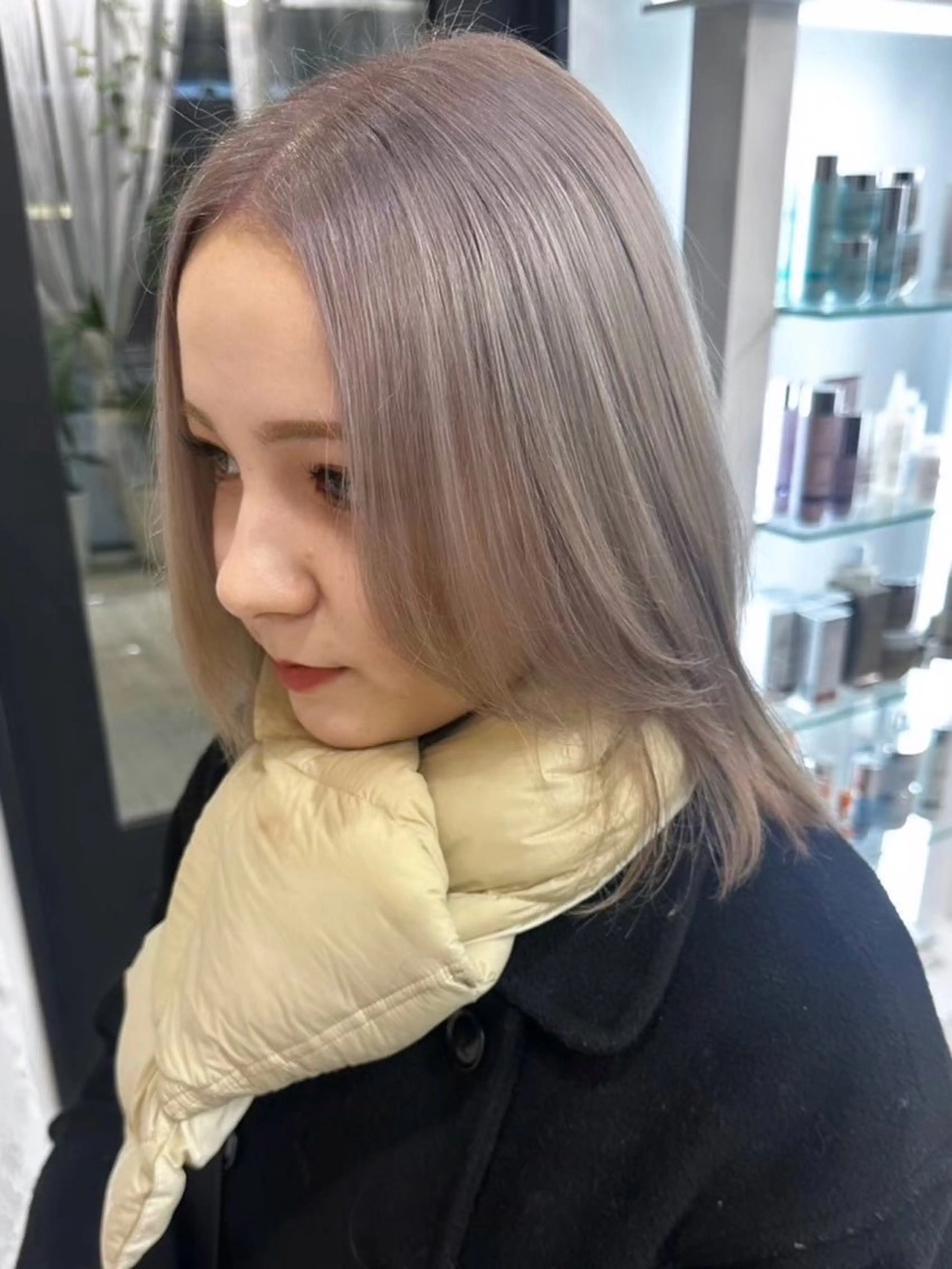カラー 長谷川 愛花のヘアスタイル