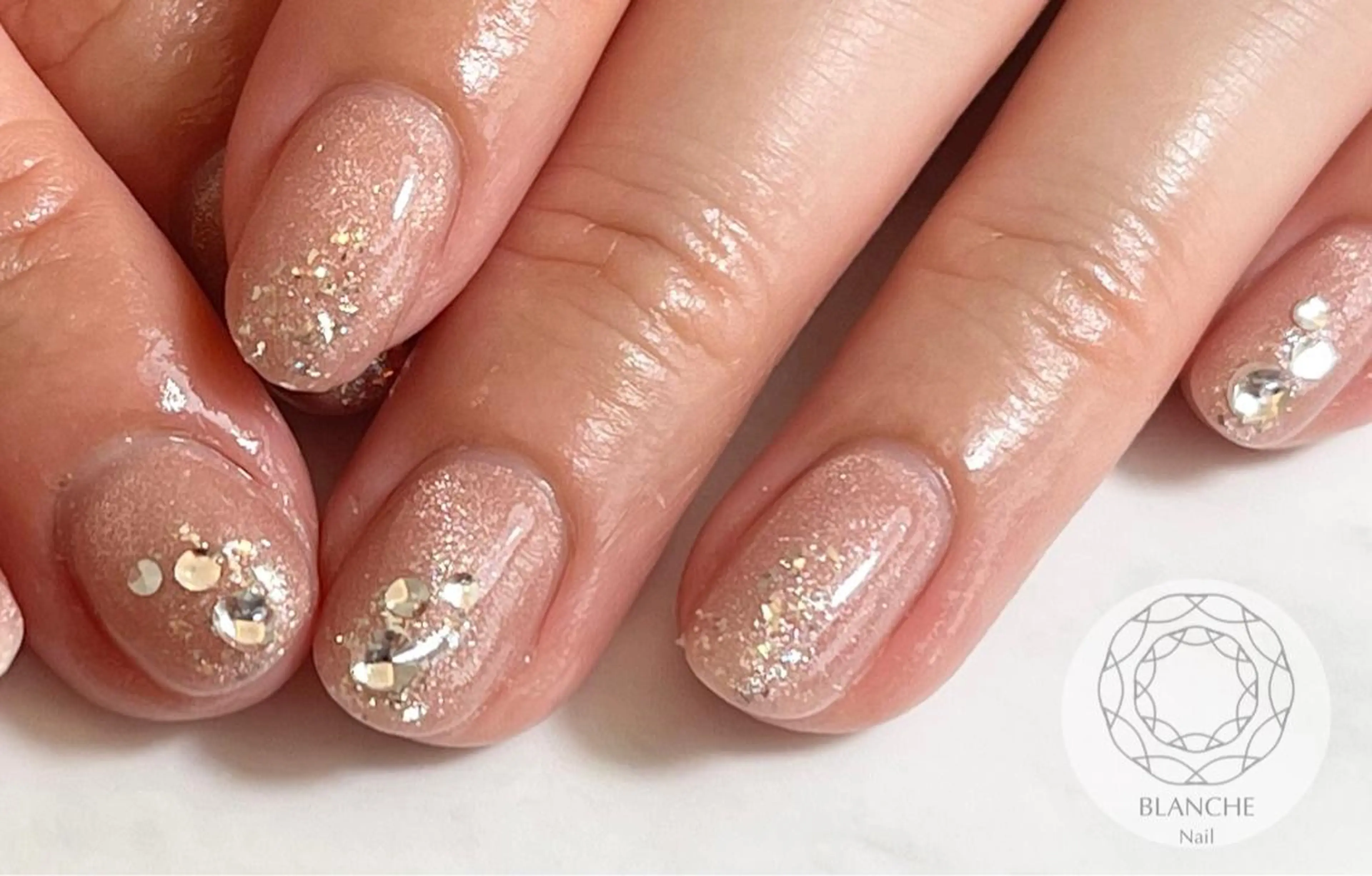 ネイル BLANCHE Nailのネイルデザイン