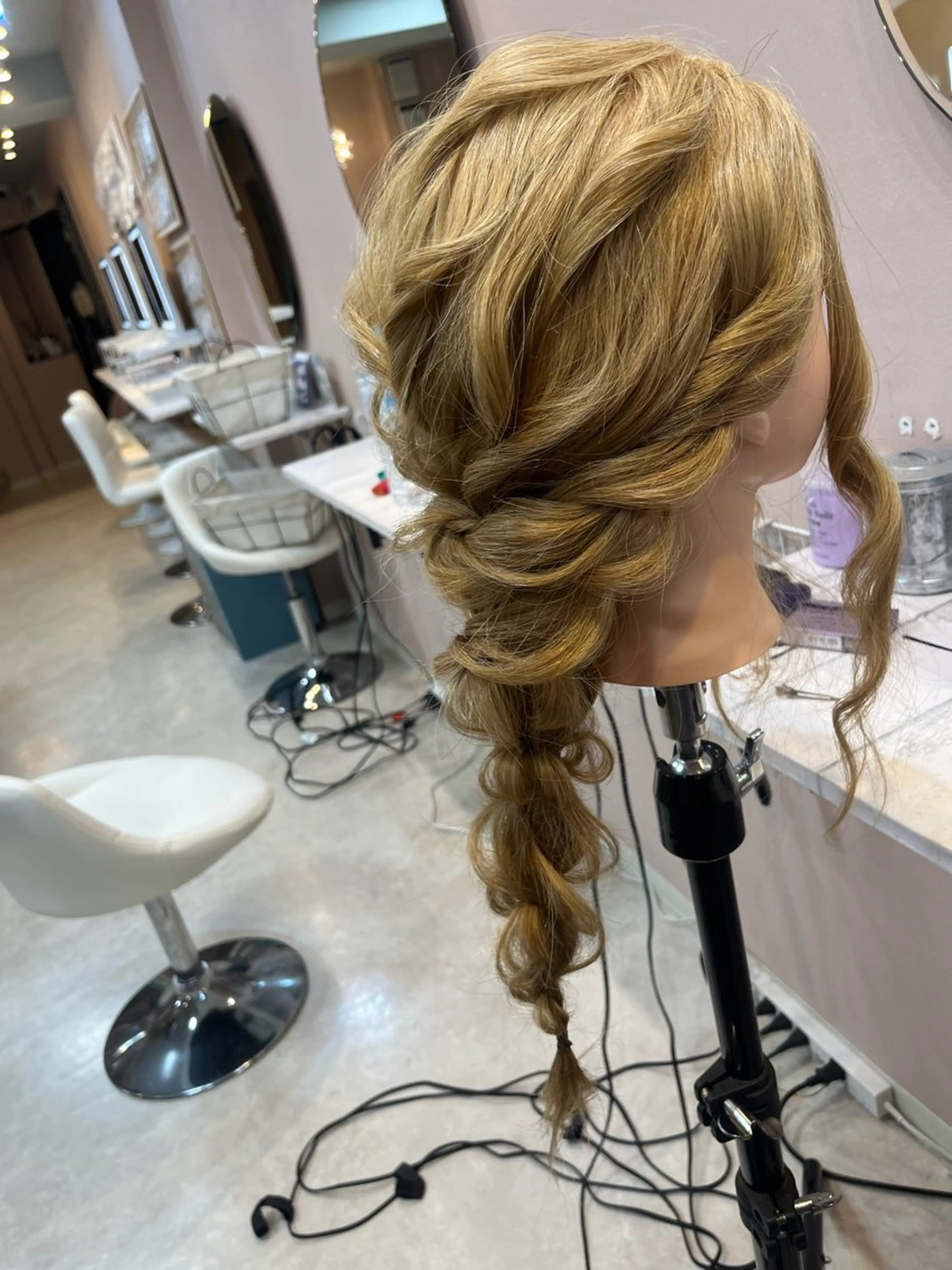 ロング くびれヘア ヤマダ アヤノのヘアスタイル