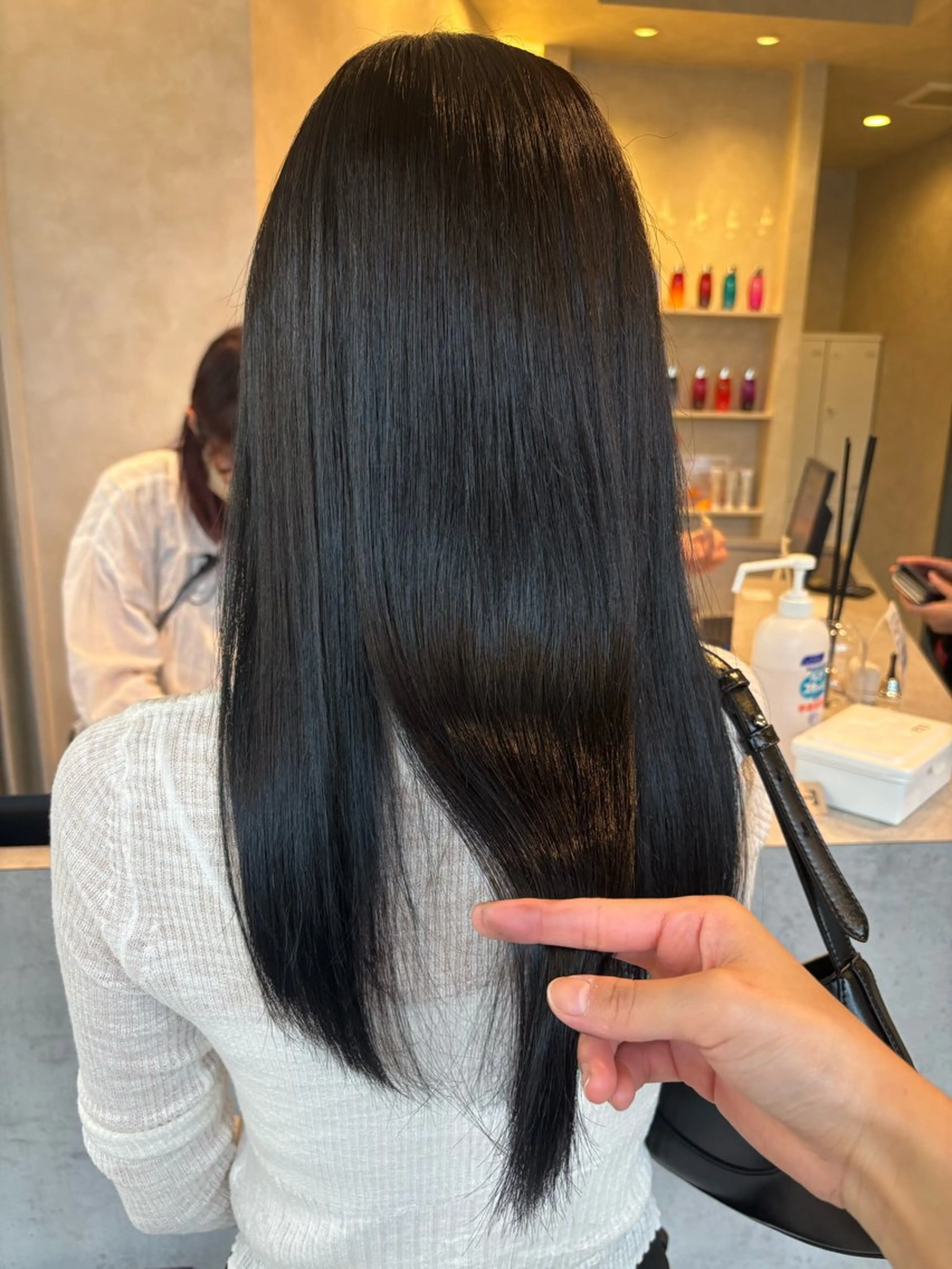 ロング カラー 黒髪 トリートメント 顔まわりレイヤー×透 明感カラー/しずくのヘアスタイル