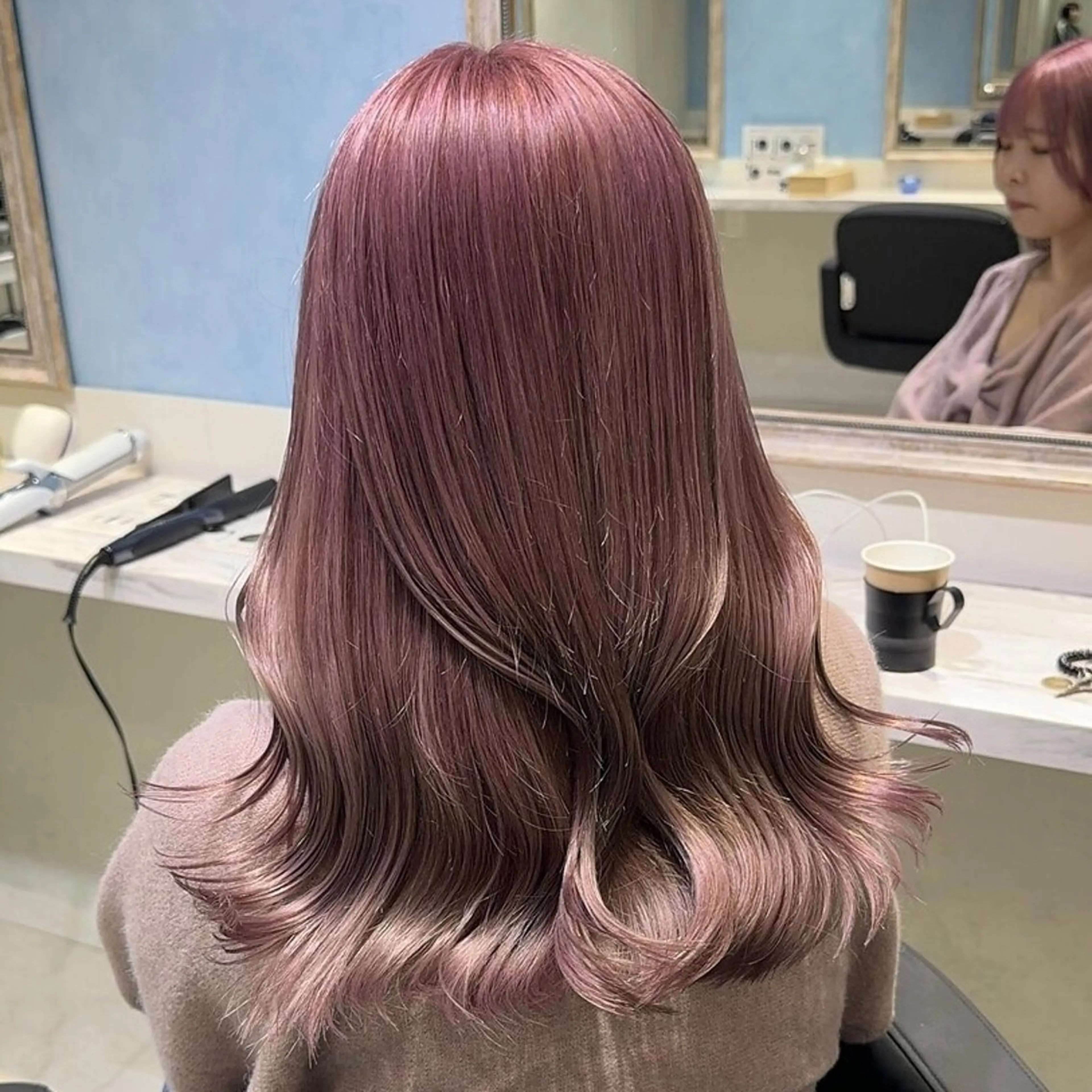 ロング カラー ブリーチ ハイトーンカラー ラベンダーカラー 💖ブリーチ/暖色 𝐘𝐮𝐢💖のヘアスタイル