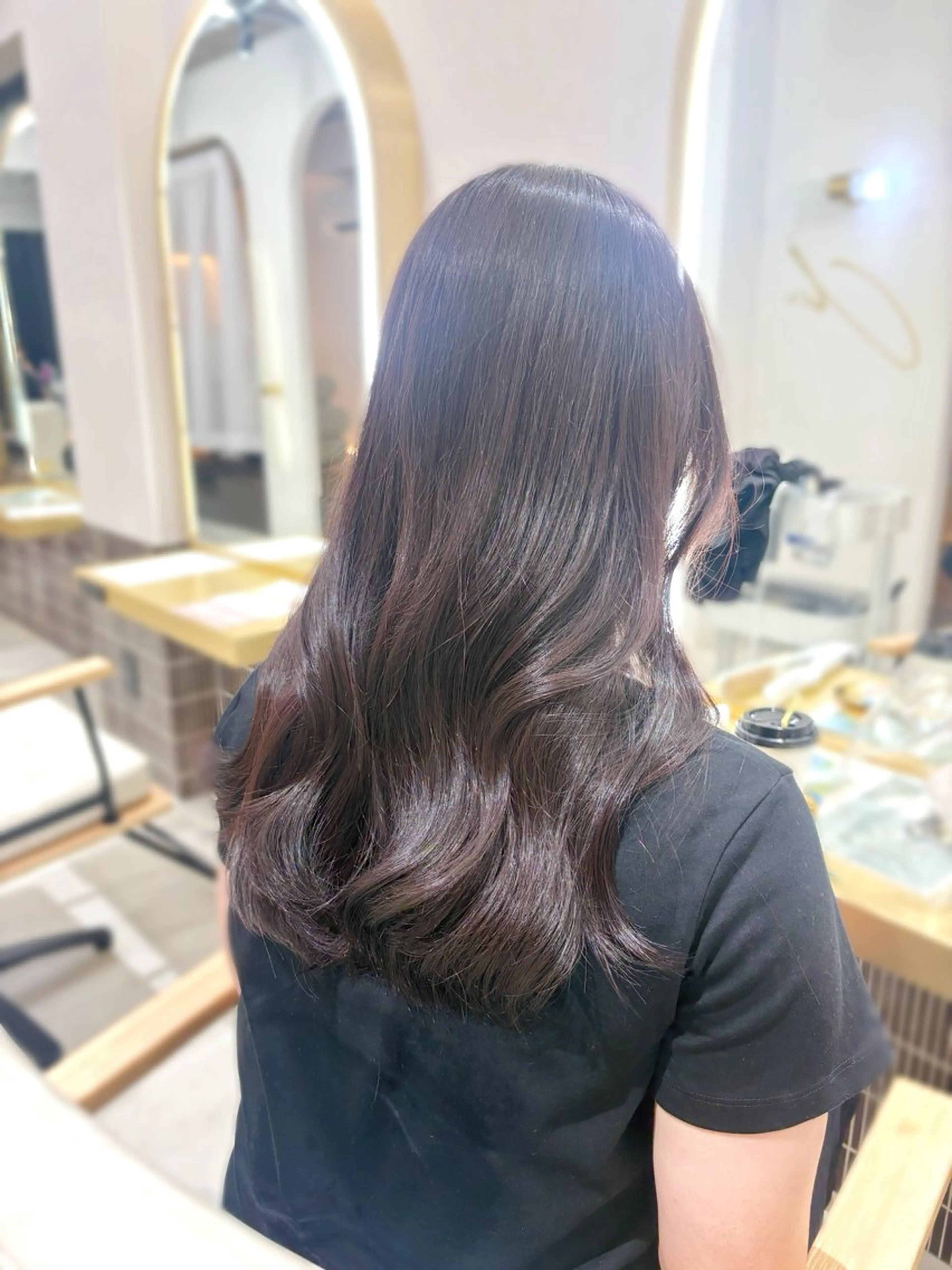 セミロング ヘアカラー Miu🤍ショート/ 顔周りカットのヘアスタイル