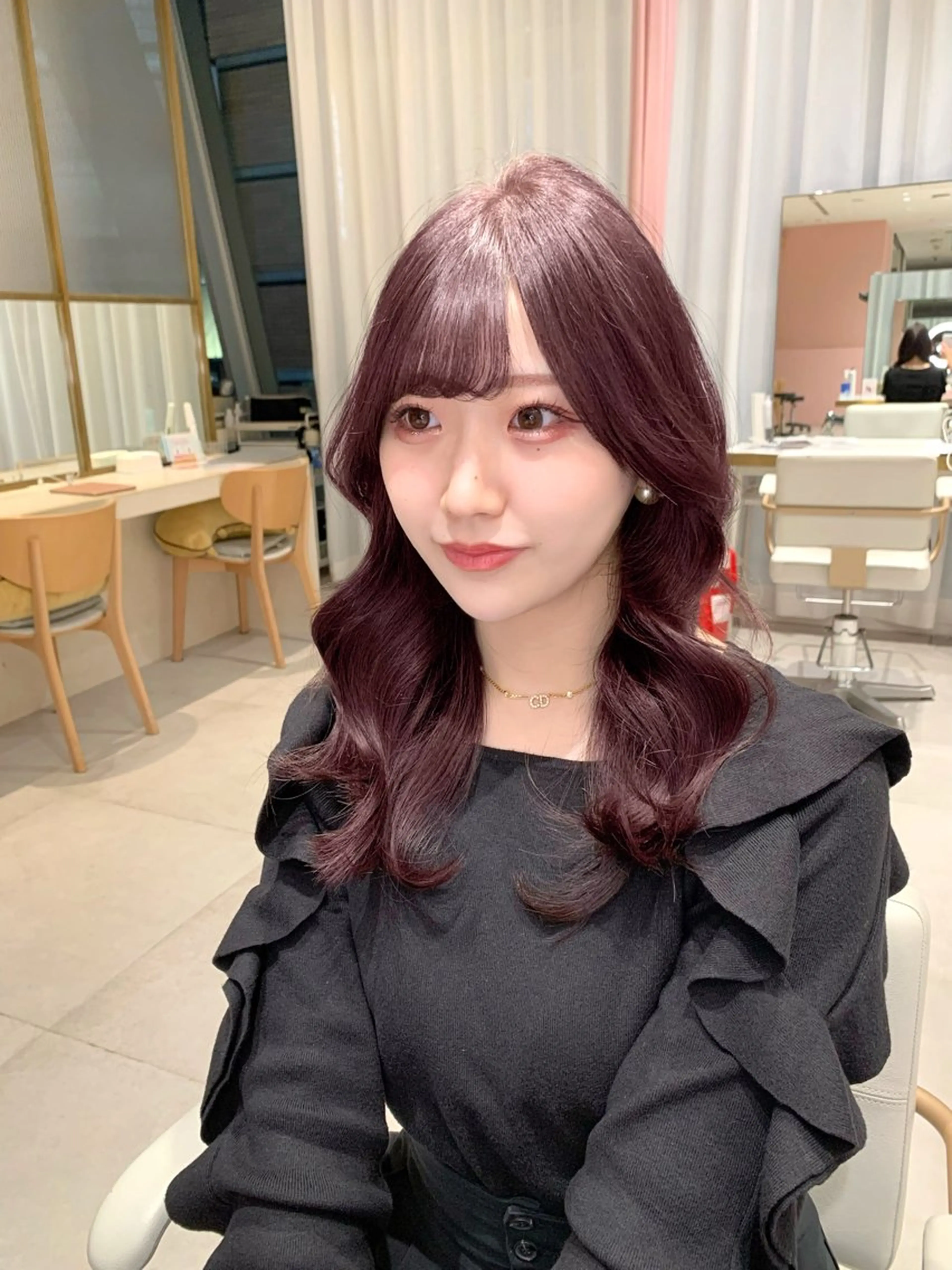 セミロング カラー パープルカラー レイヤーカット ローレイヤー カット ヘアカラー トリートメント ヘッドスパ ヘアセット 韓国ヘア/レイヤー/ 顔まわり/りょーとのヘアスタイル