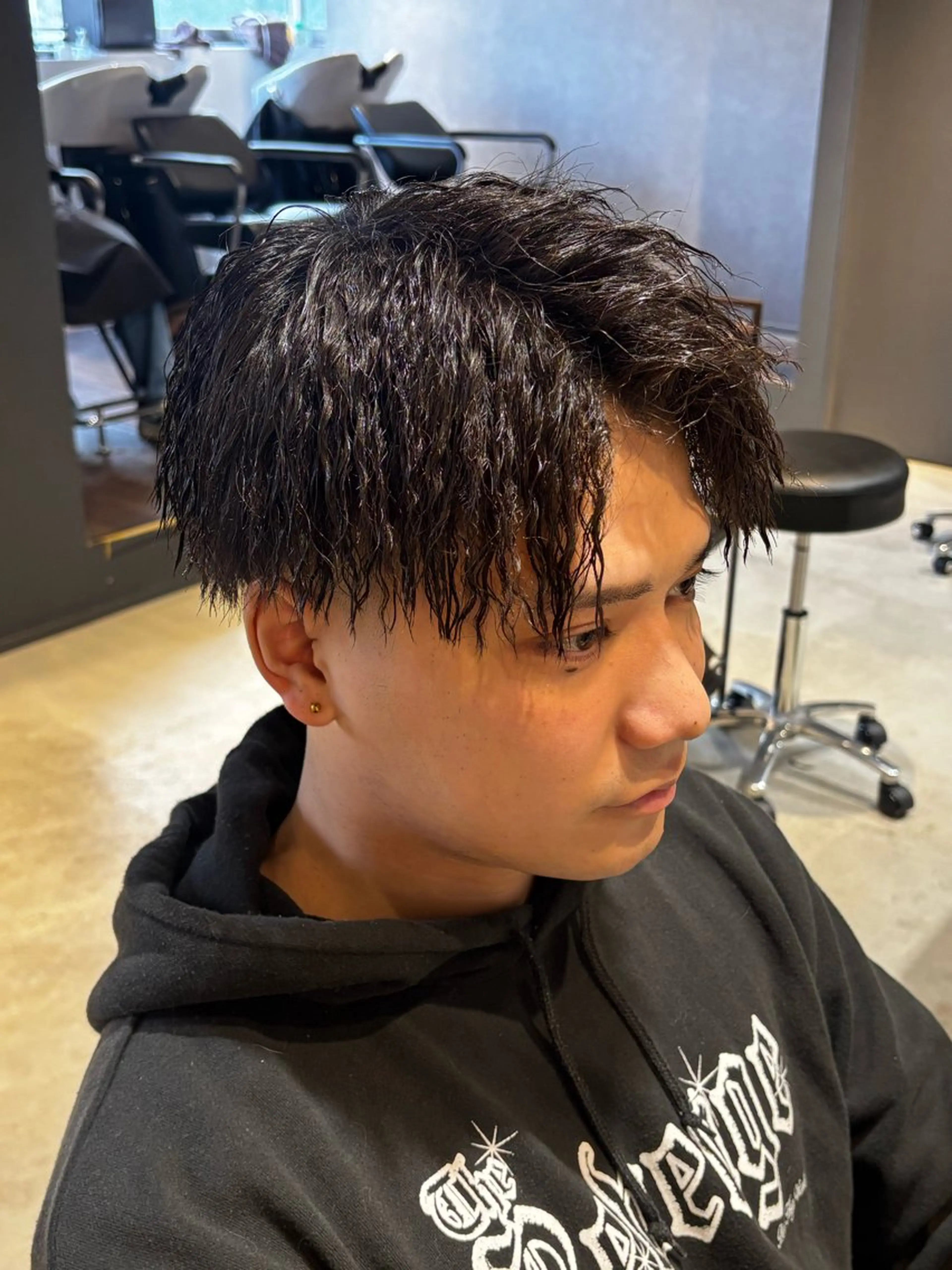 ショート パーマ メンズ メンズパーマ メンズツイストパーマ ツイストパーマ カット パーマ トリートメント パーマ職人DAIKI ツイスパ/波巻きのヘアスタイル