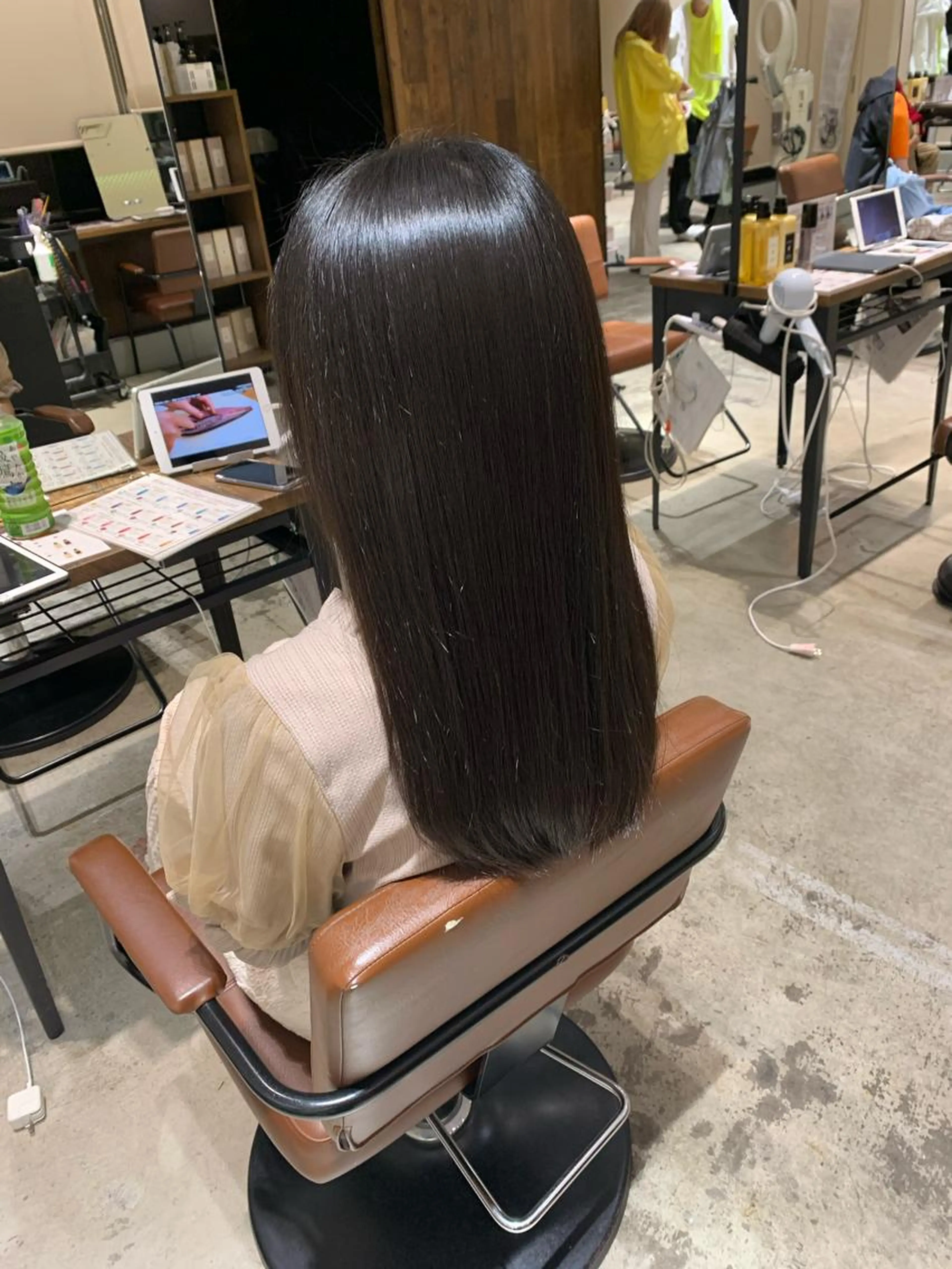当日可能🙆‍♀️モデル特別価格！くすみ過ぎないアッシュカラー👍うる艶トリートメント付き！の写真