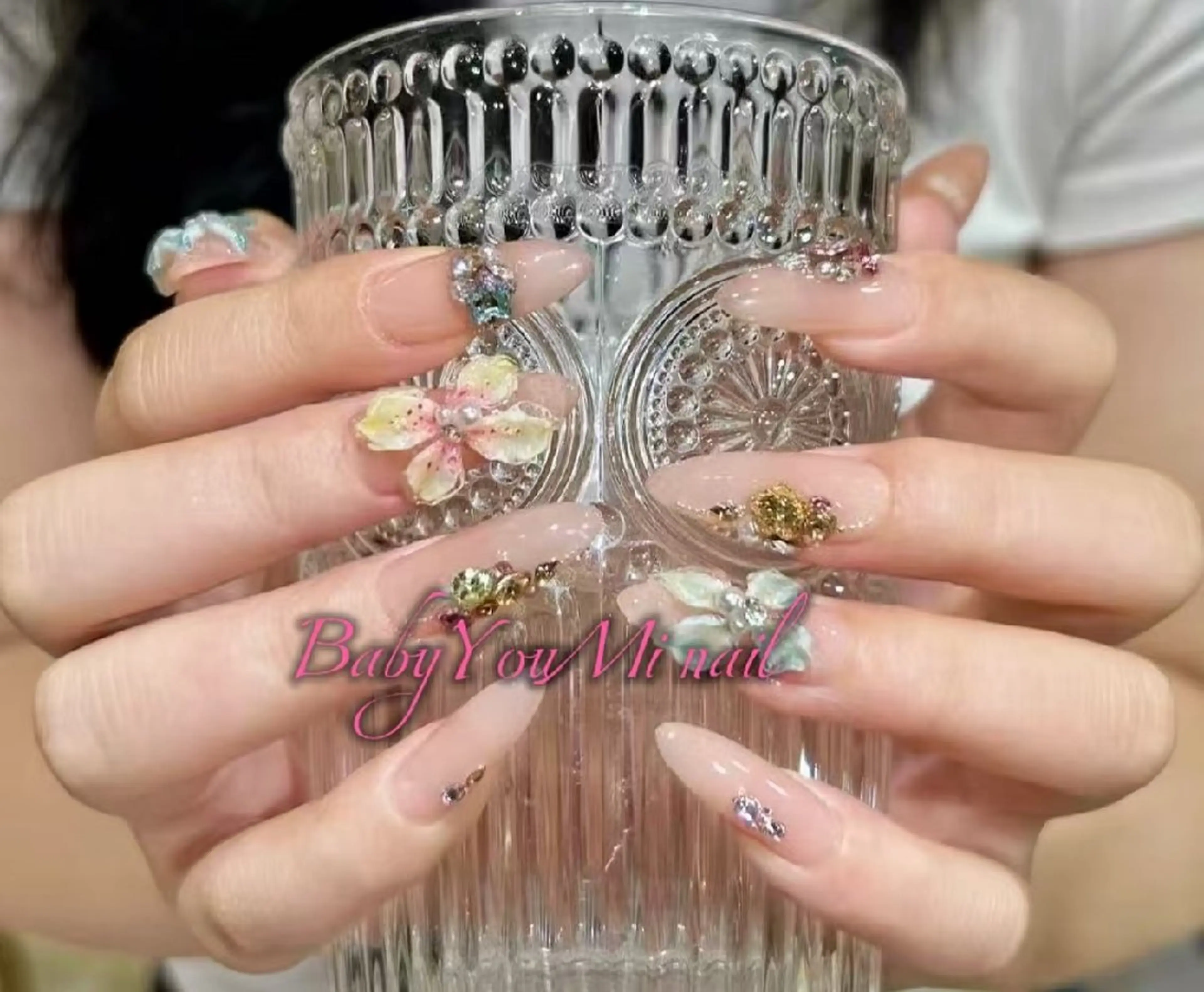 ネイル オーロラネイル フラワーネイル フットネイル フレンチネイル ジェルネイル ハンドネイル Oomiya 服部のネイルデザイン