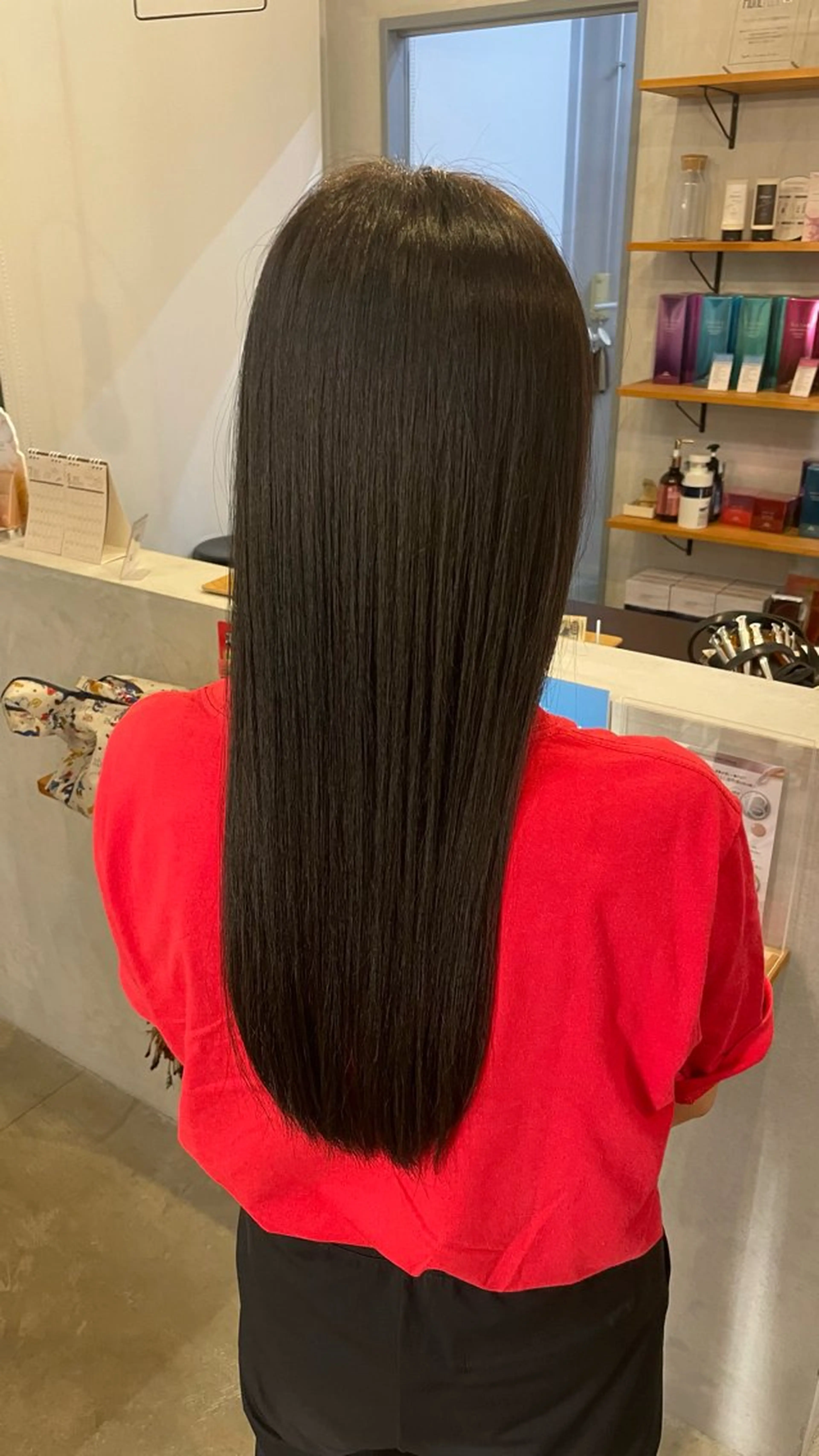 ロング カラー 透明感カラー オリーブグレー 金木 洸瑠のヘアスタイル