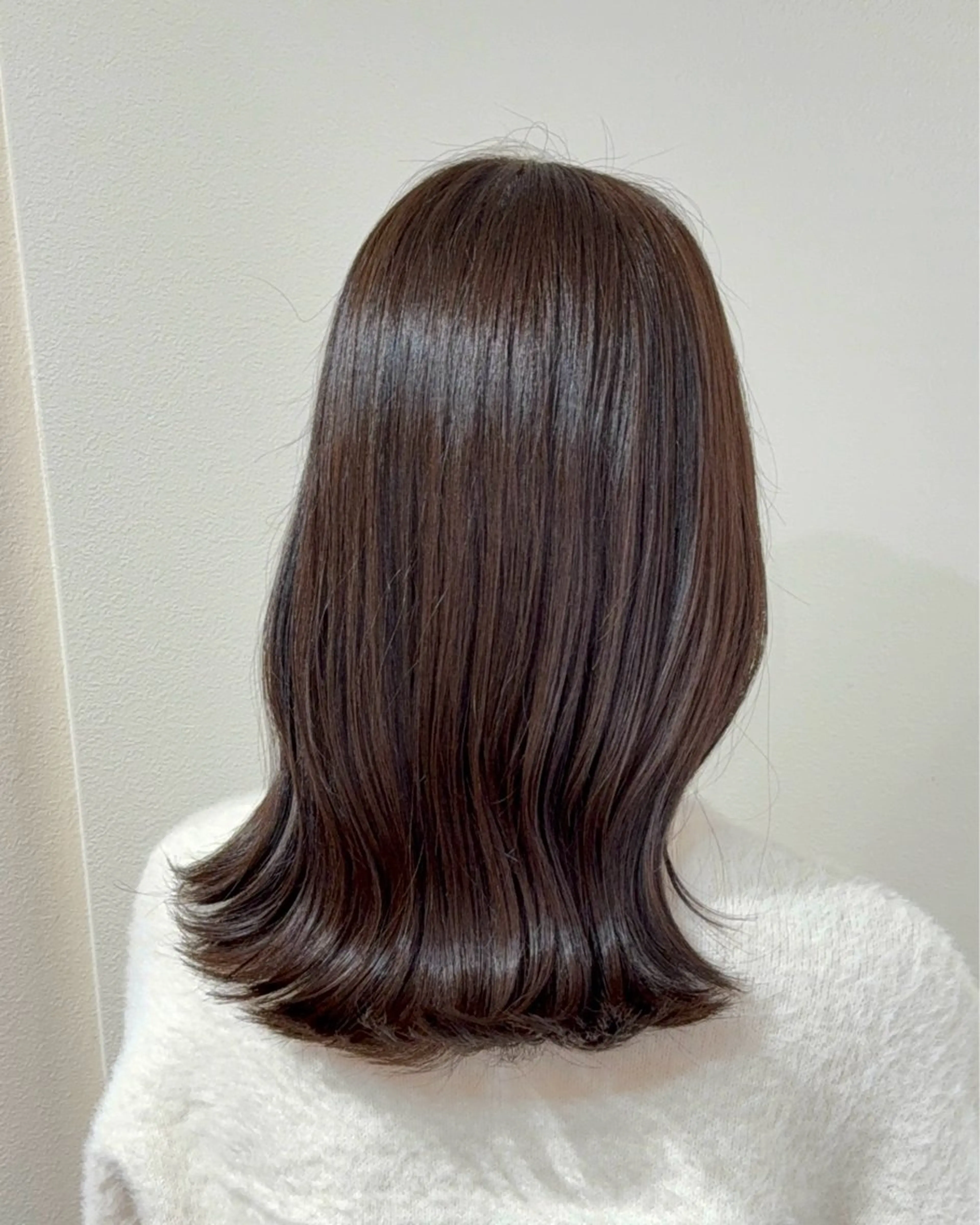 ミディアム NANA / MONDのヘアスタイル