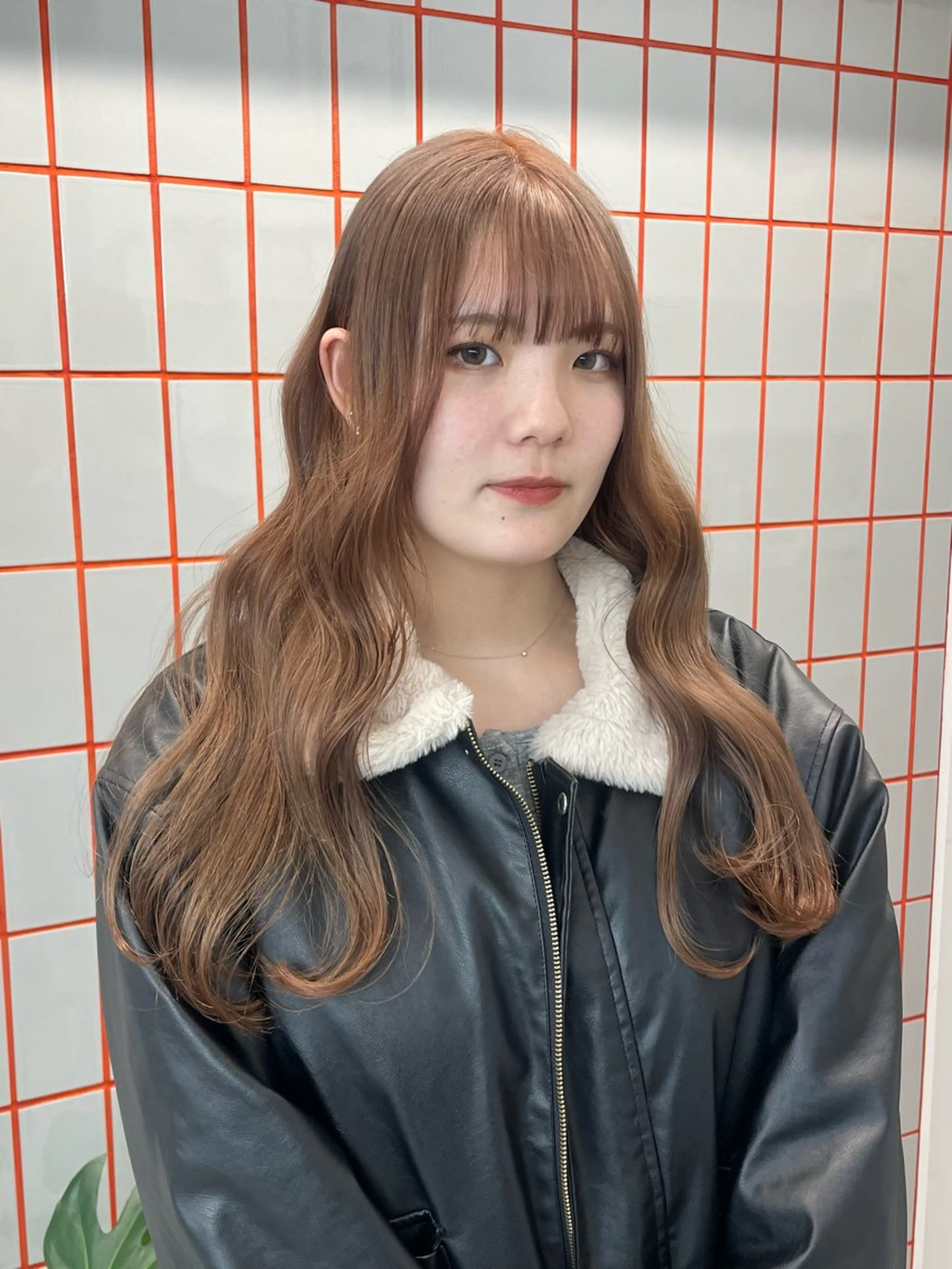 ロング カラー 💍透明感 💖艶ミルクティーのヘアスタイル